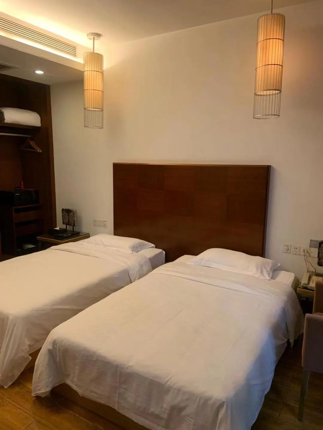 Photo of the whole room, Bed in Guangzhou Fangyuan Hotel