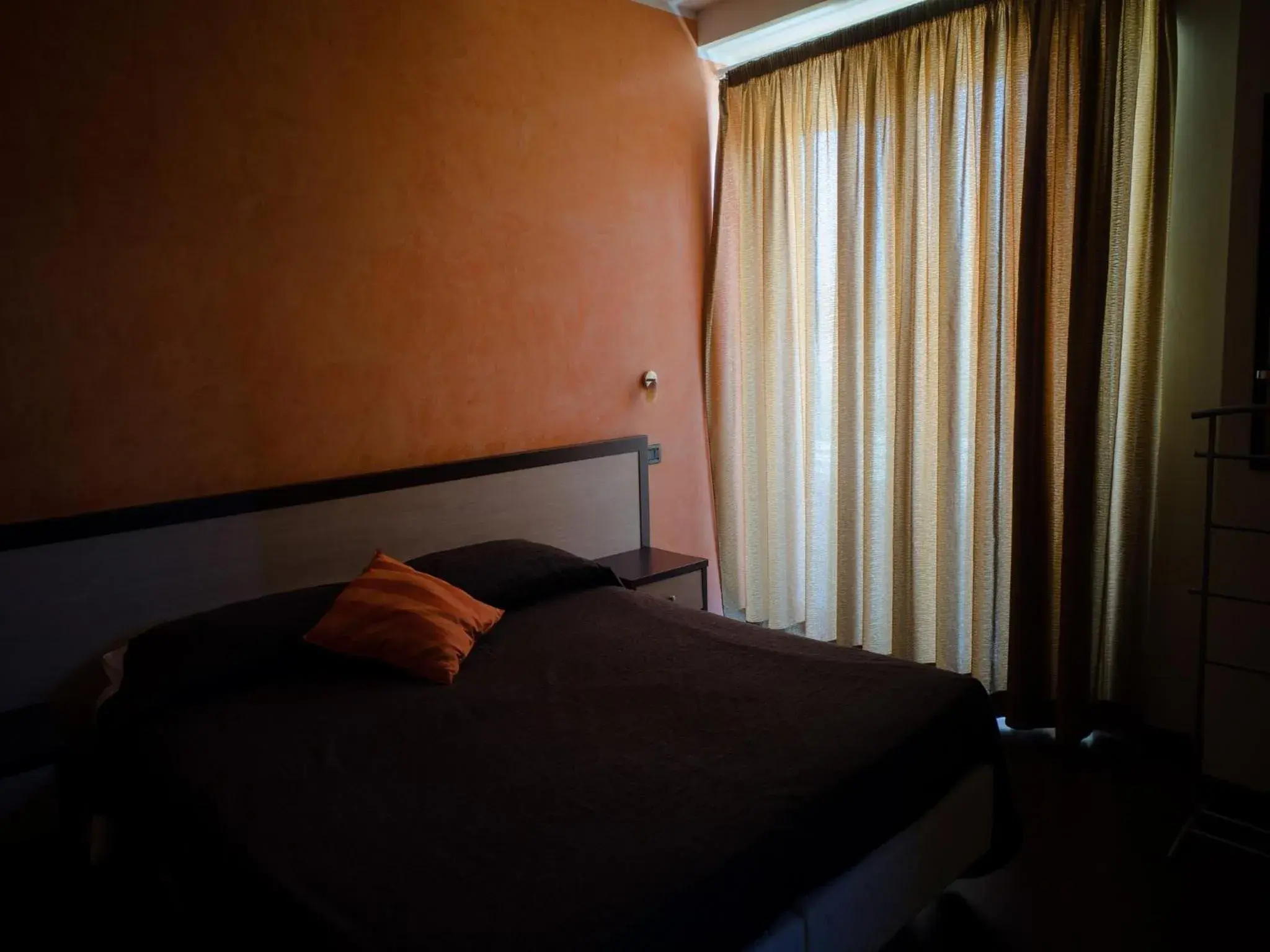 Double Room in Hotel Select Double Room in Hotel Select