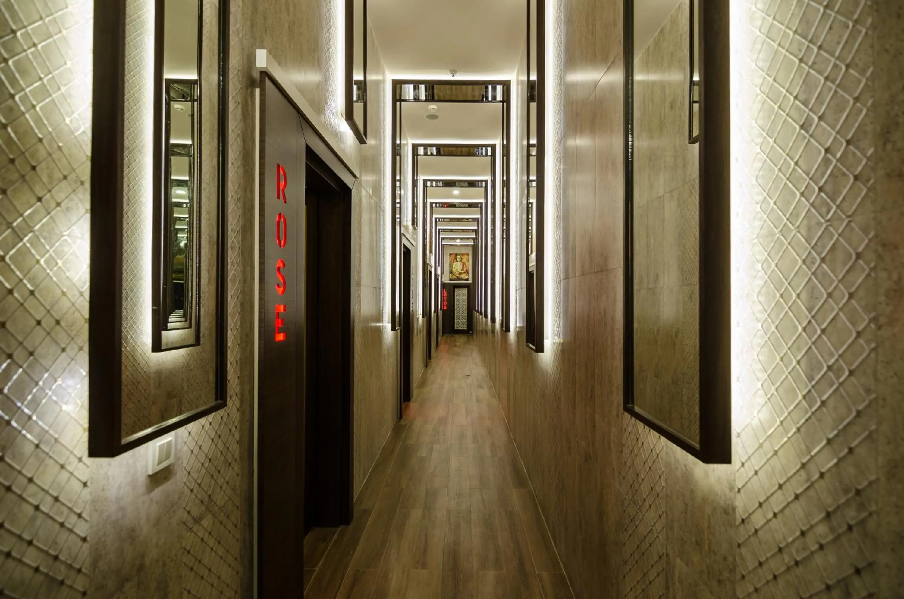 Massage in The Lumos Deluxe Resort Hotel & Spa