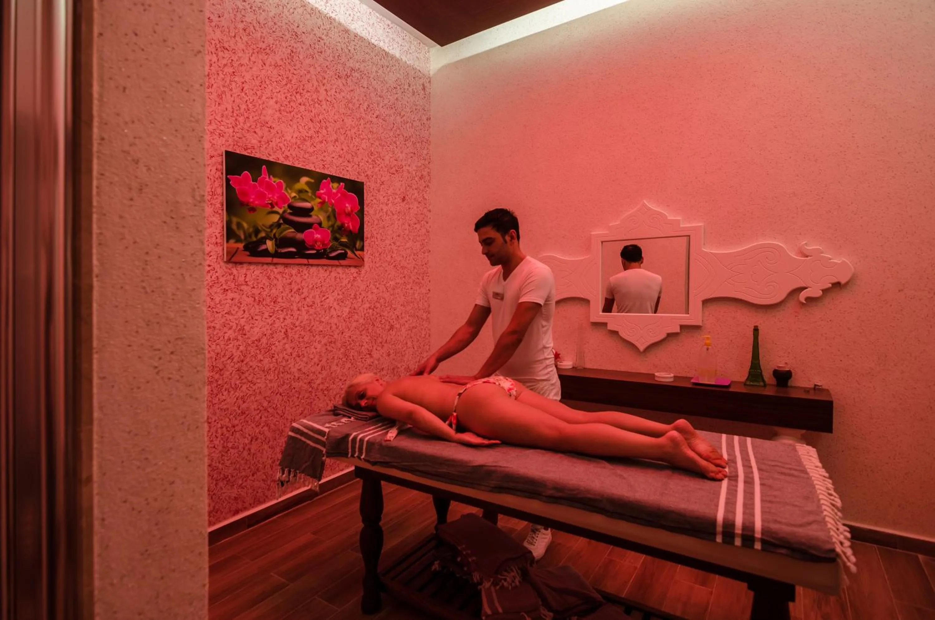 Massage in The Lumos Deluxe Resort Hotel & Spa