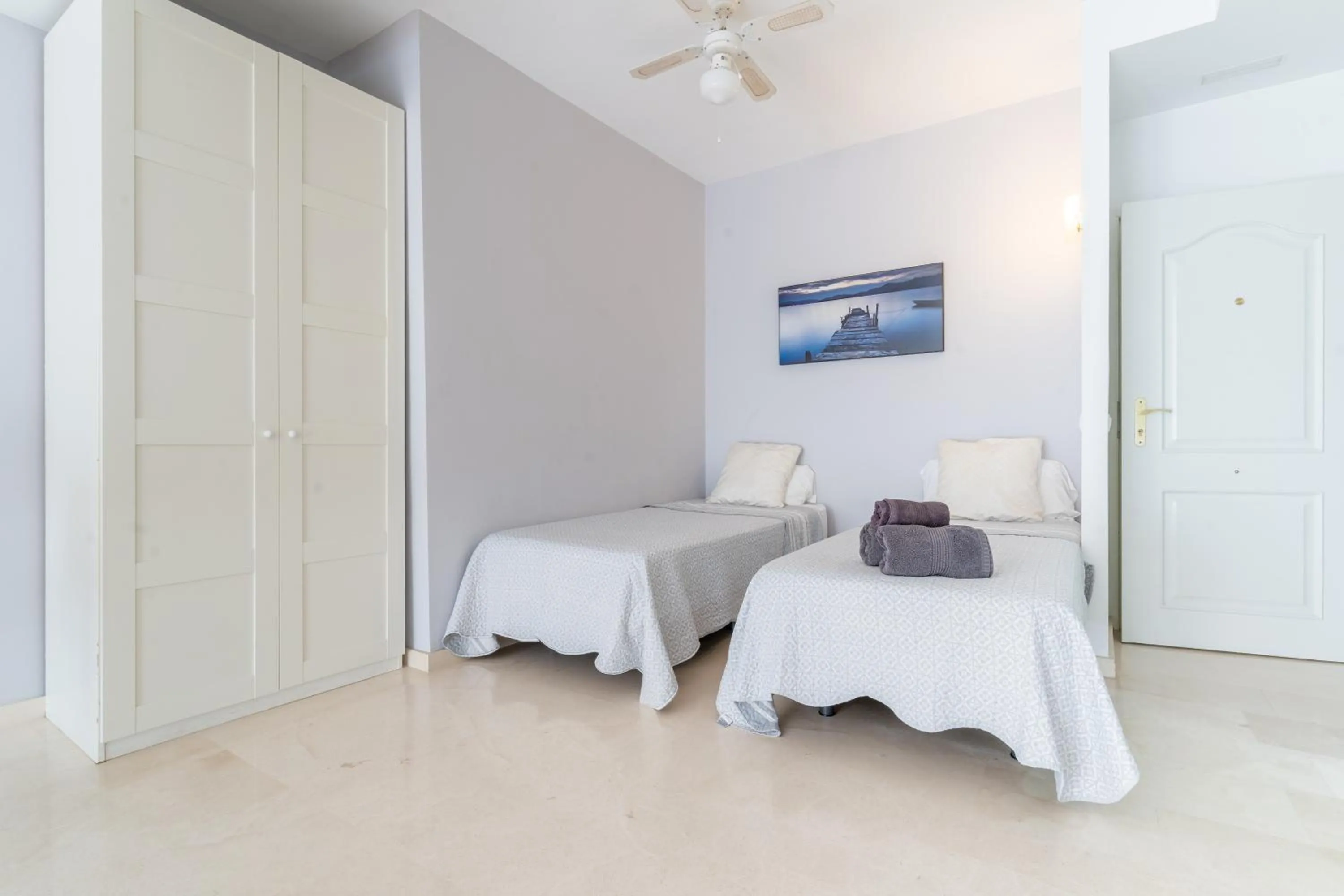 Photo of the whole room, Bed in Apartamentos Castillo by Sur Suites