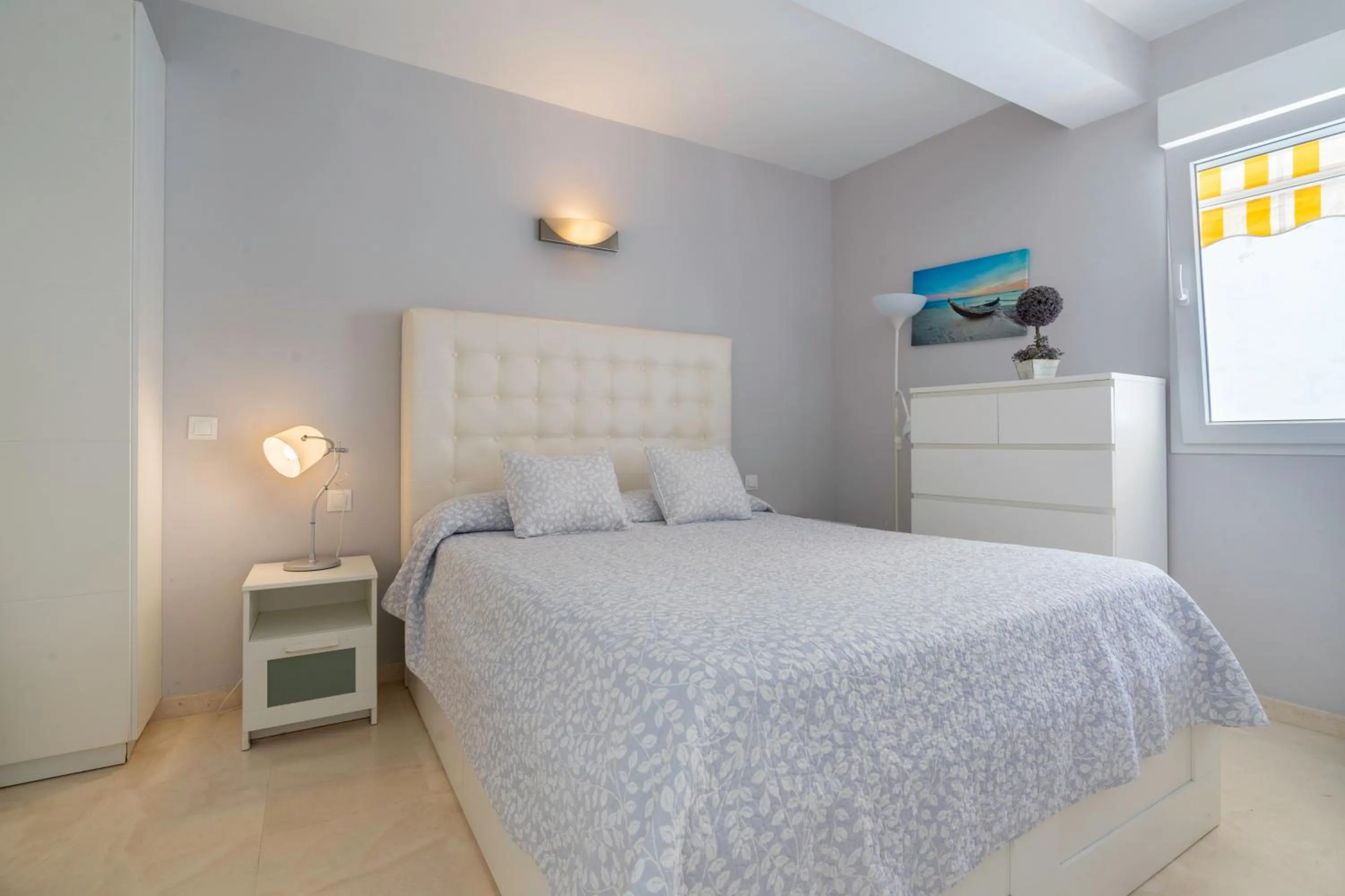 Photo of the whole room, Bed in Apartamentos Castillo by Sur Suites