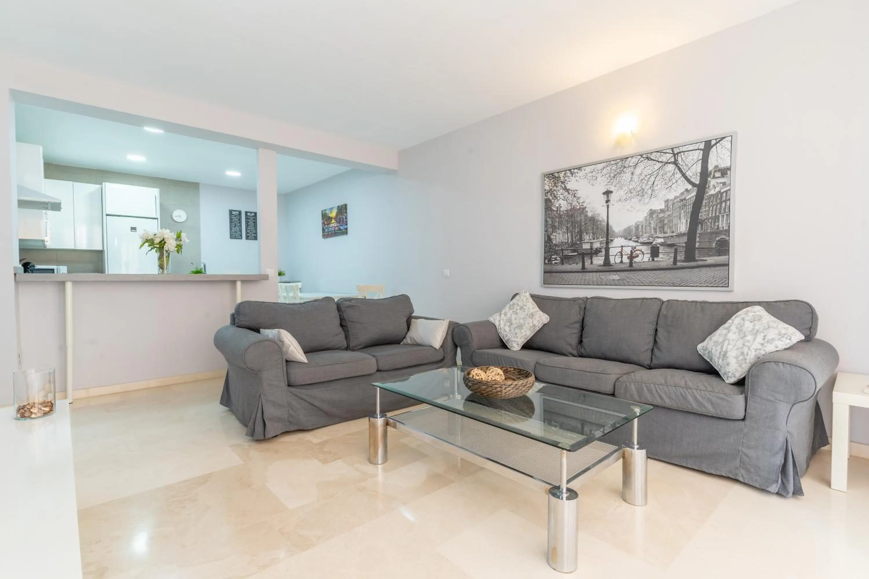 Living room in Apartamentos Castillo by Sur Suites