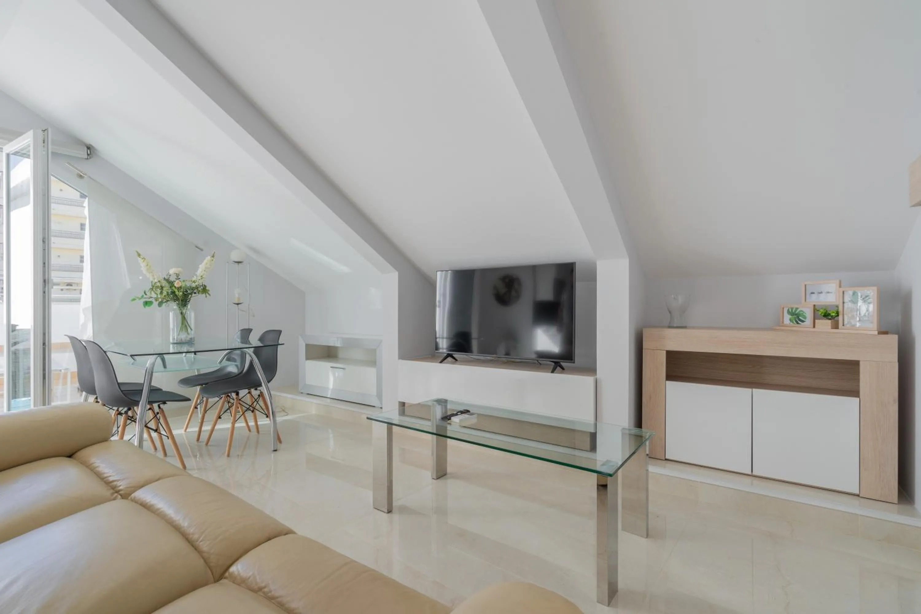 Living room in Apartamentos Castillo by Sur Suites