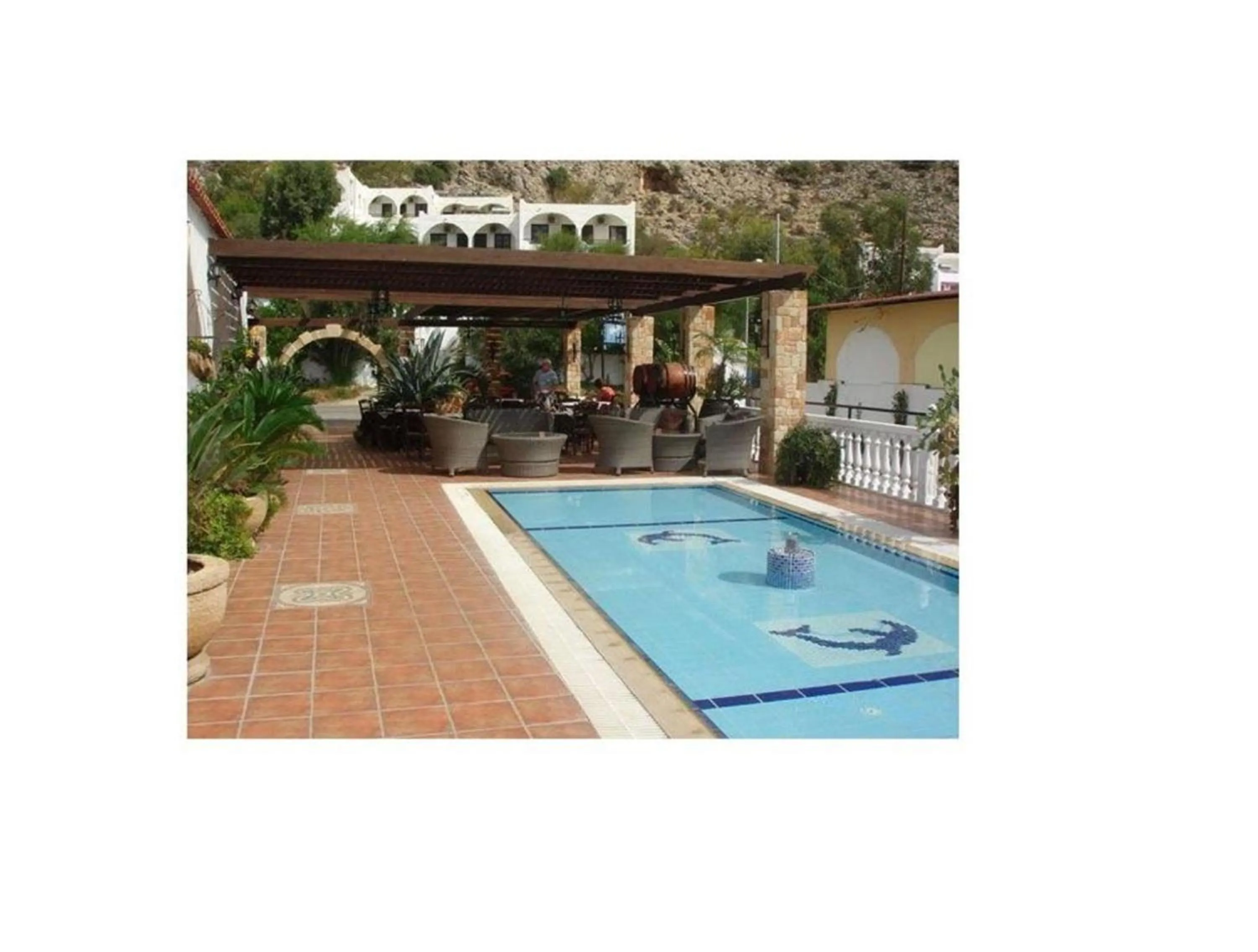 Swimming pool in Coralli Apartments