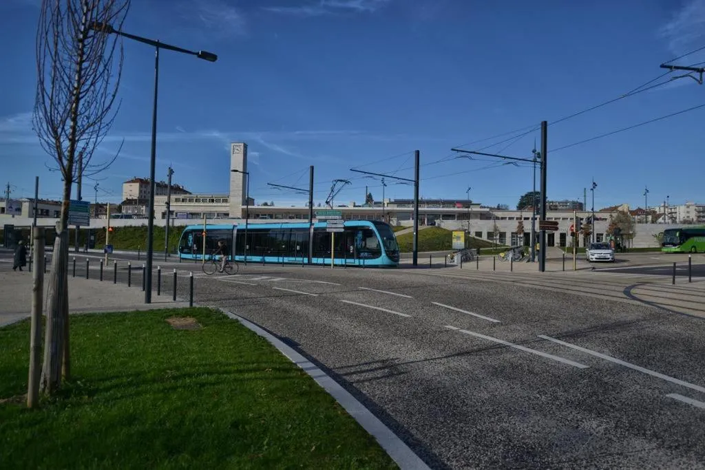 Property building in Appartment Les Suites Du Parc