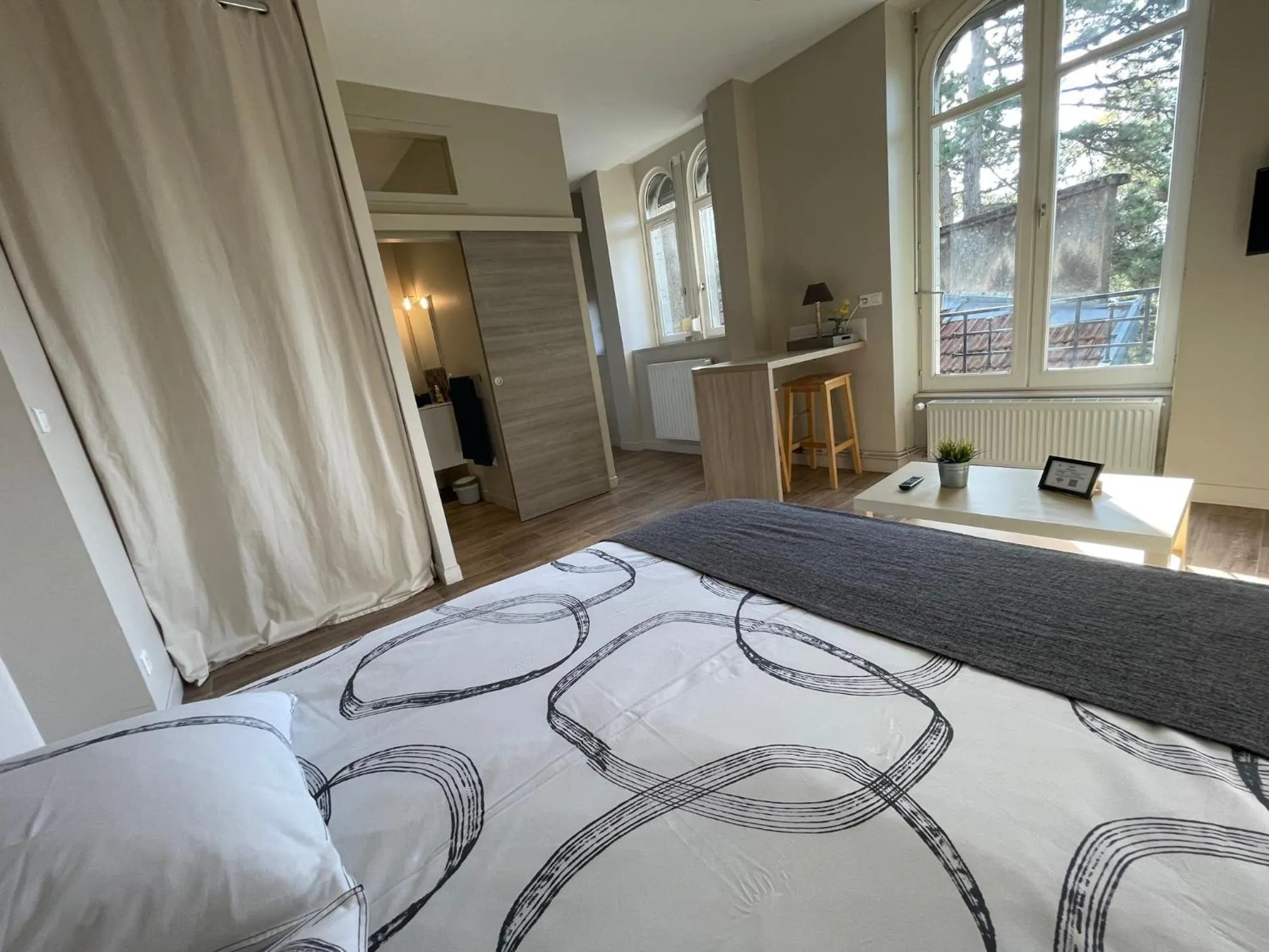 Bedroom, Bed in Appartment Les Suites Du Parc