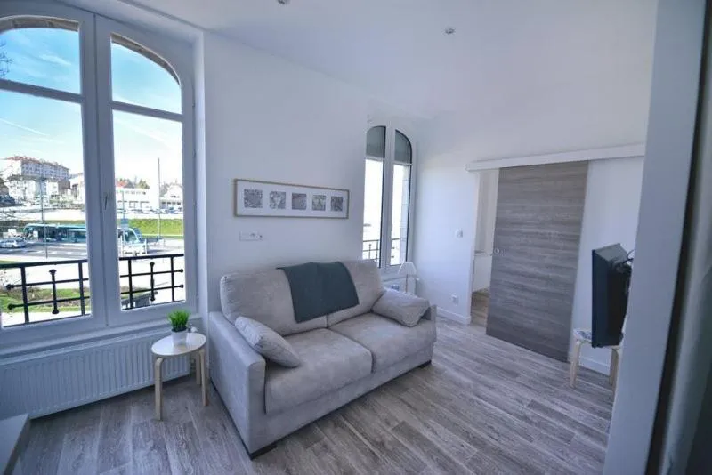 Living room in Appartment Les Suites Du Parc