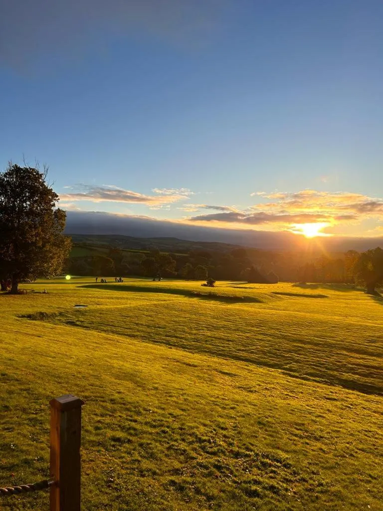 Golfcourse in Welbeck Manor and Golf