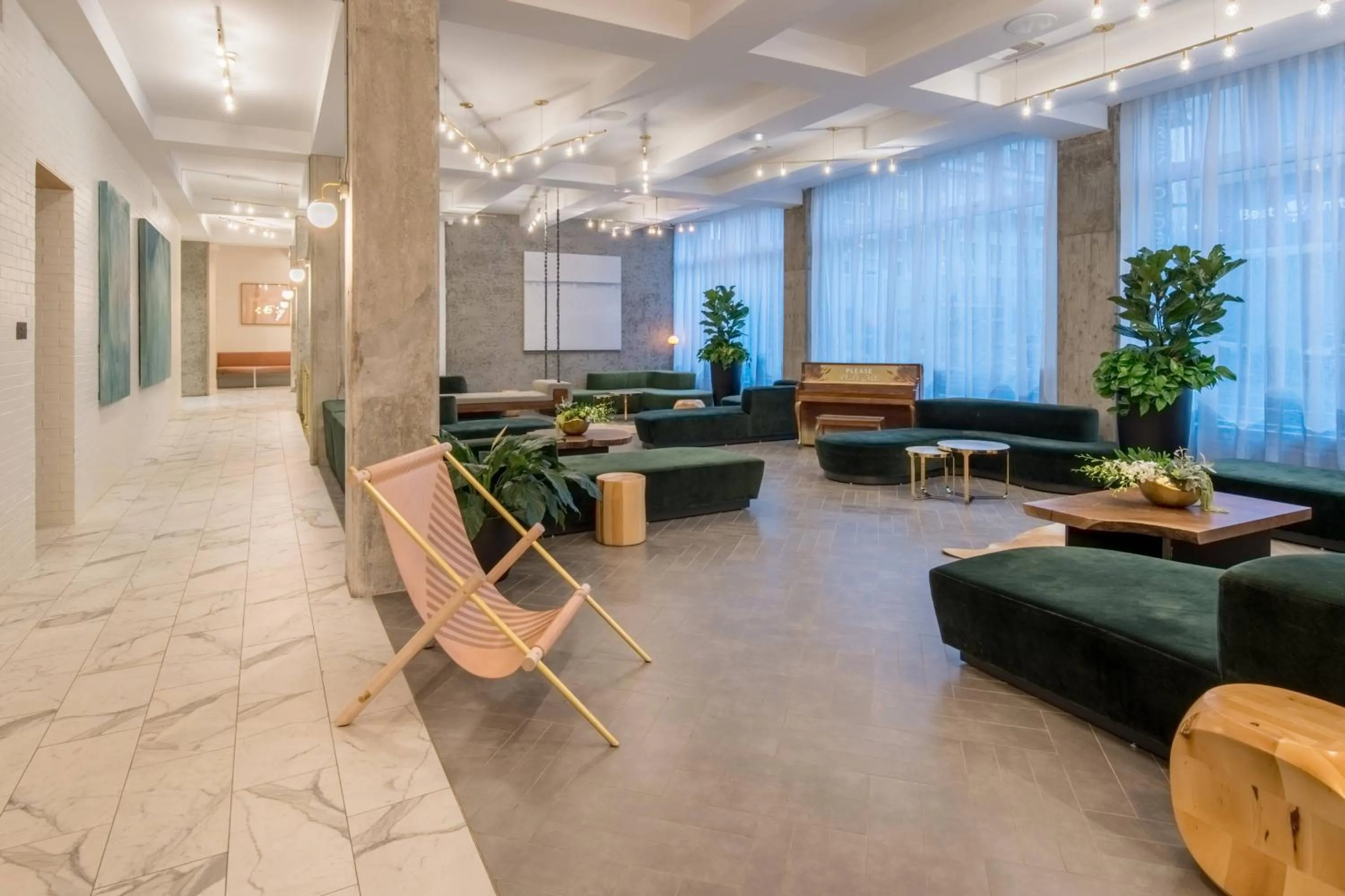 Lobby or reception in The Hi-Lo, Autograph Collection