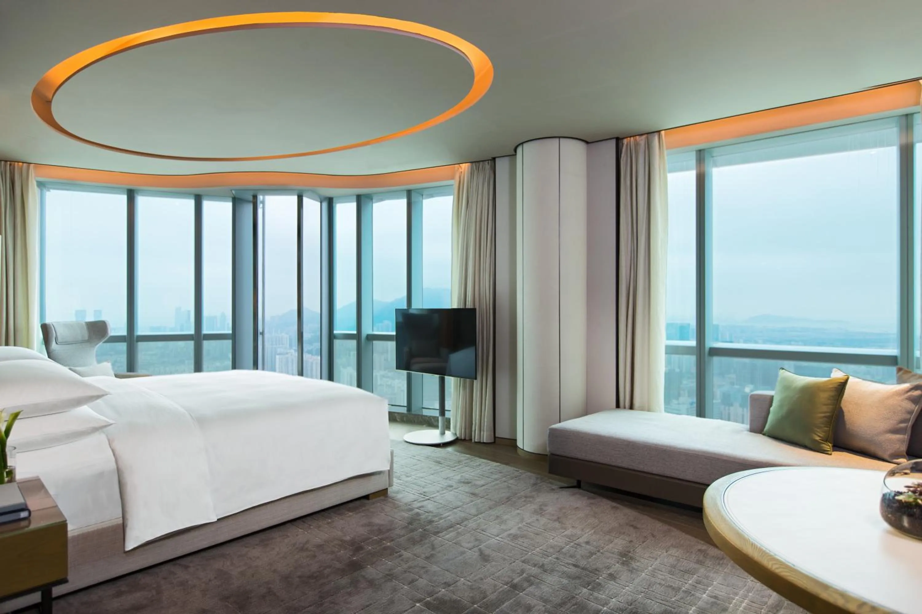 Bed in Shenzhen Marriott Hotel Nanshan