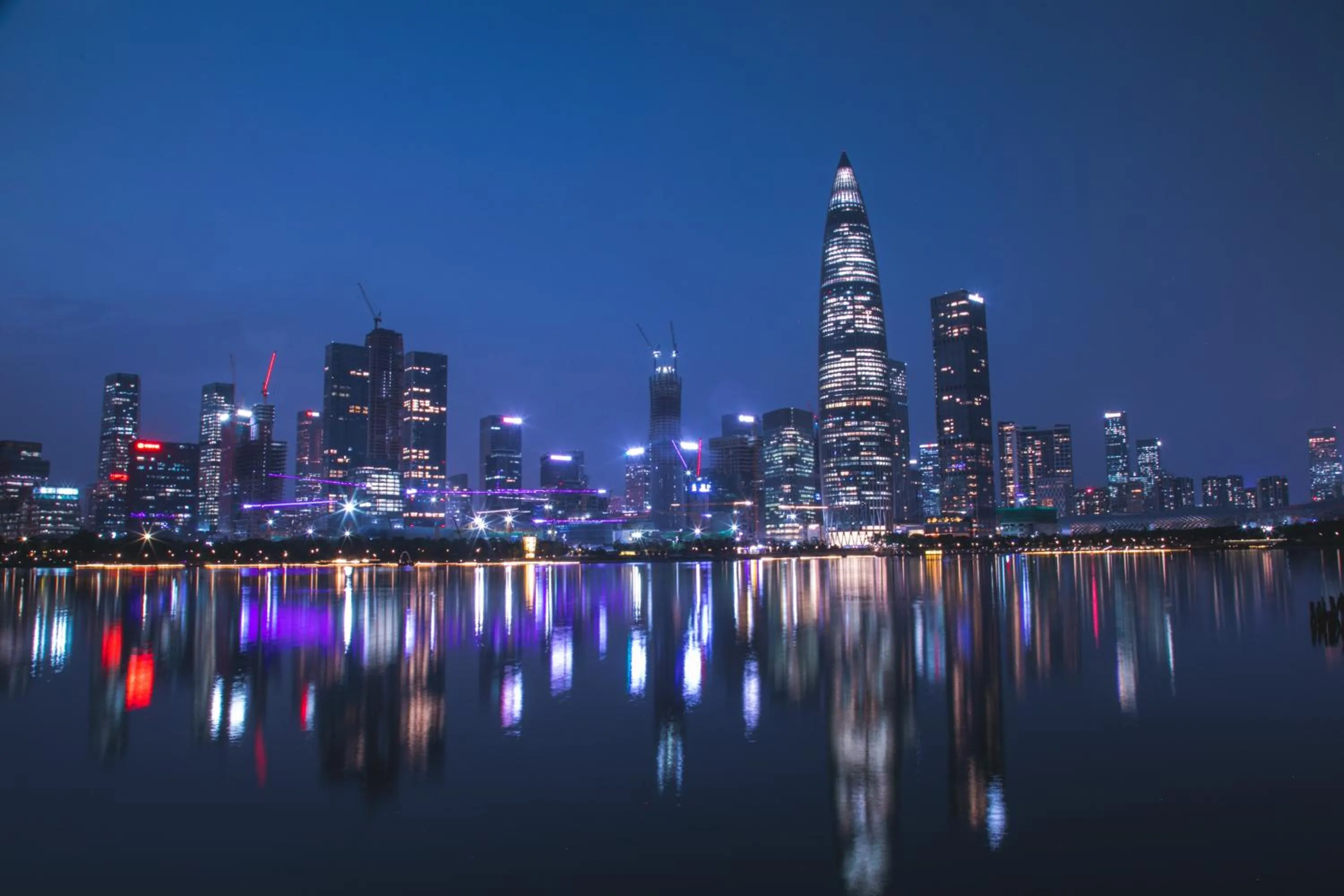 Quiet street view in Shenzhen Marriott Hotel Nanshan