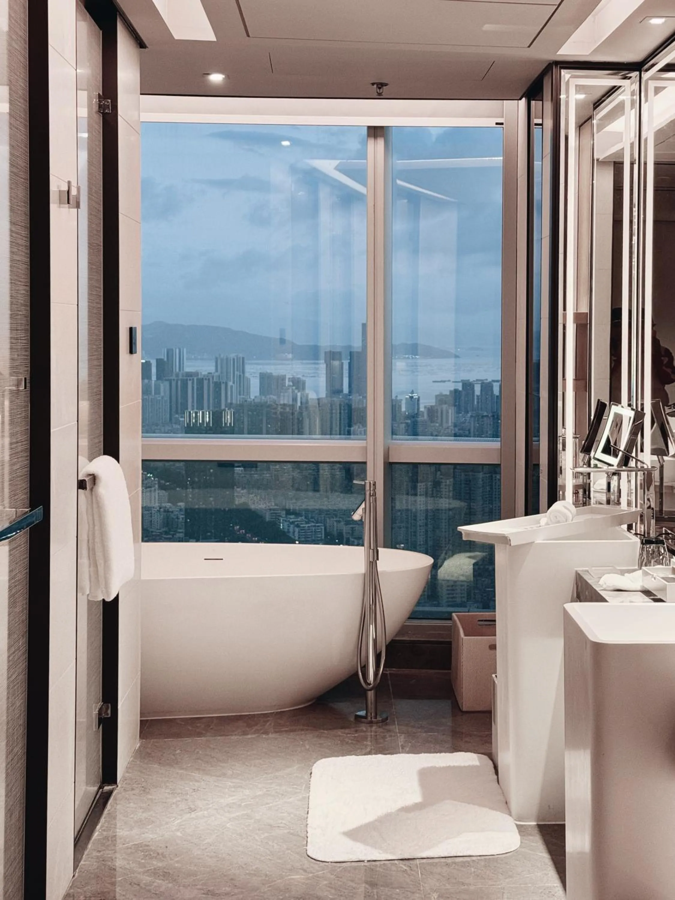 Bath in Shenzhen Marriott Hotel Nanshan