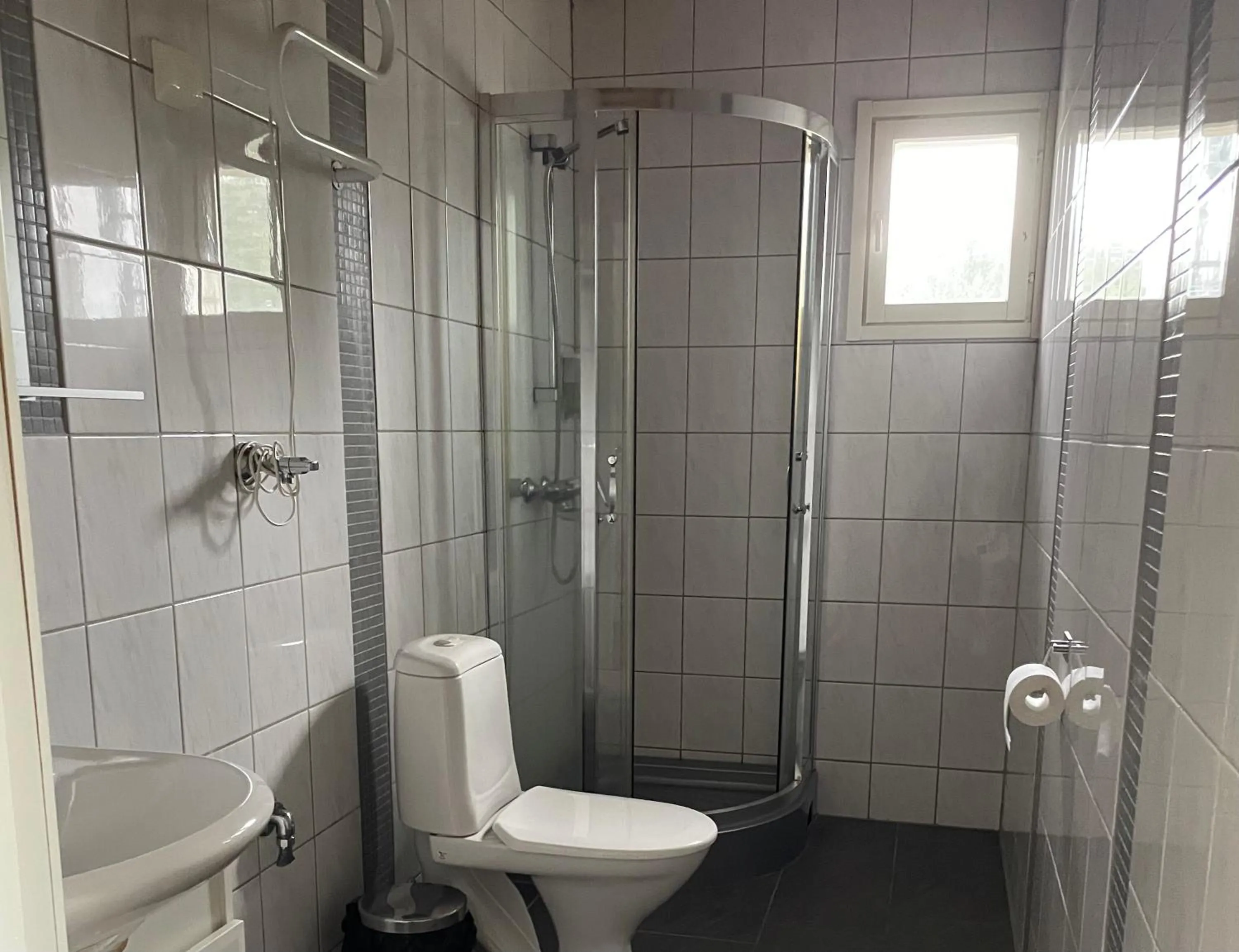 Shower in Hotelli Kontio