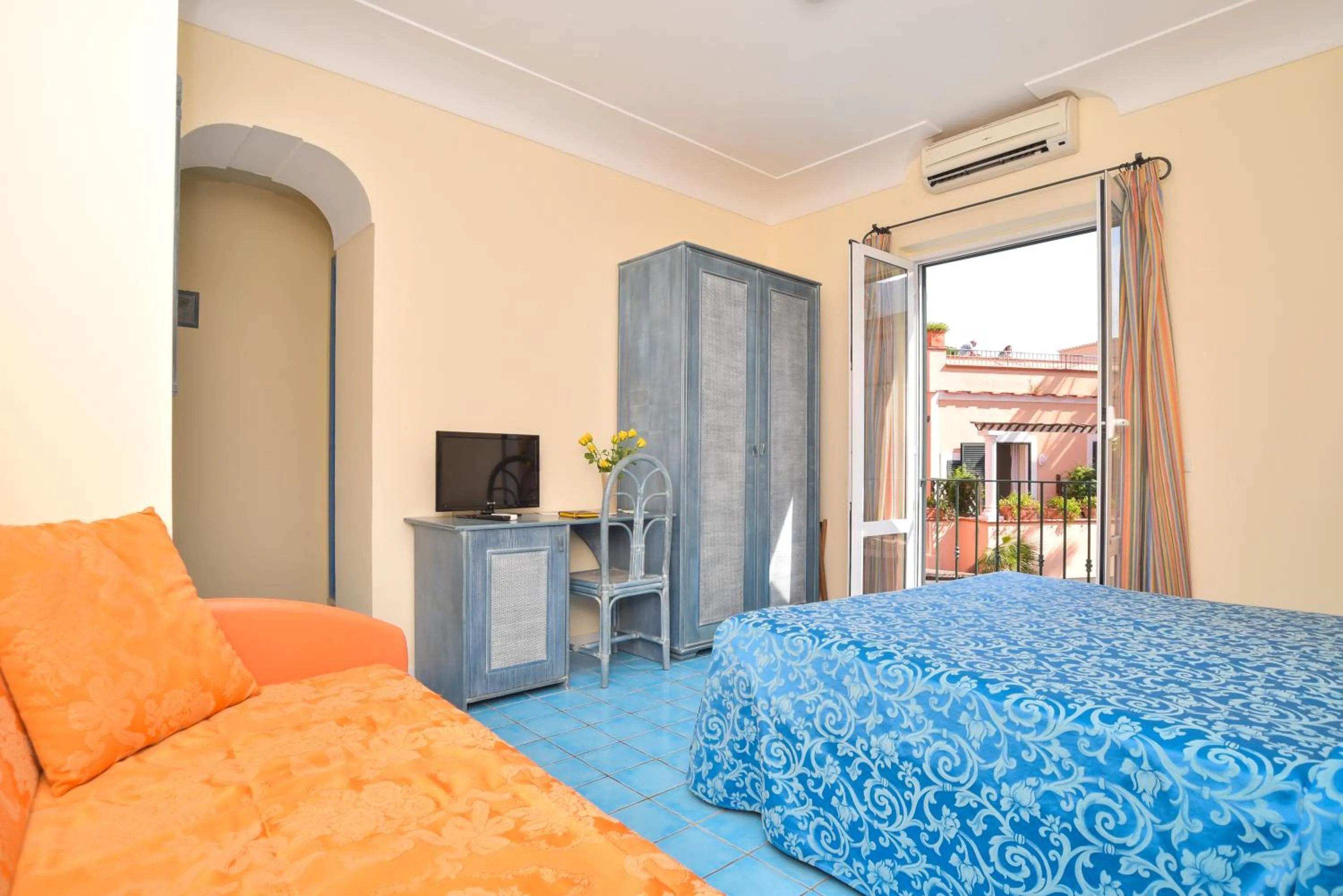 Bed in Hotel Terme Zi Carmela