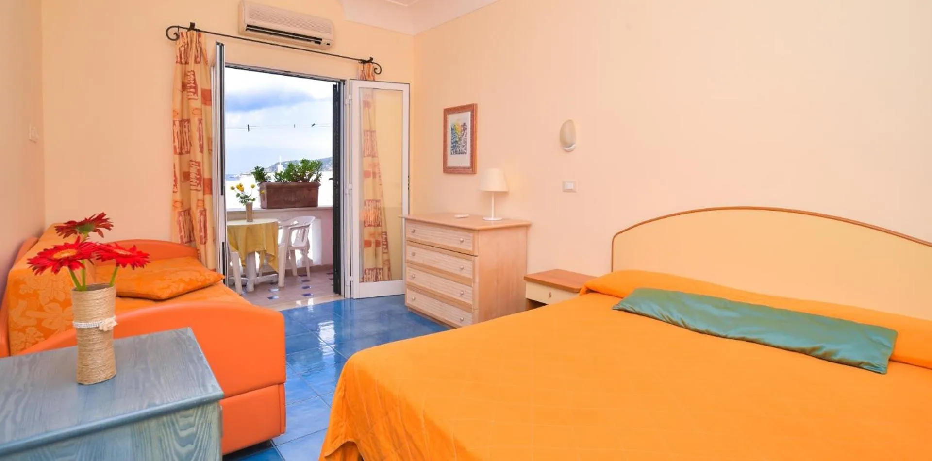 Bed in Hotel Terme Zi Carmela