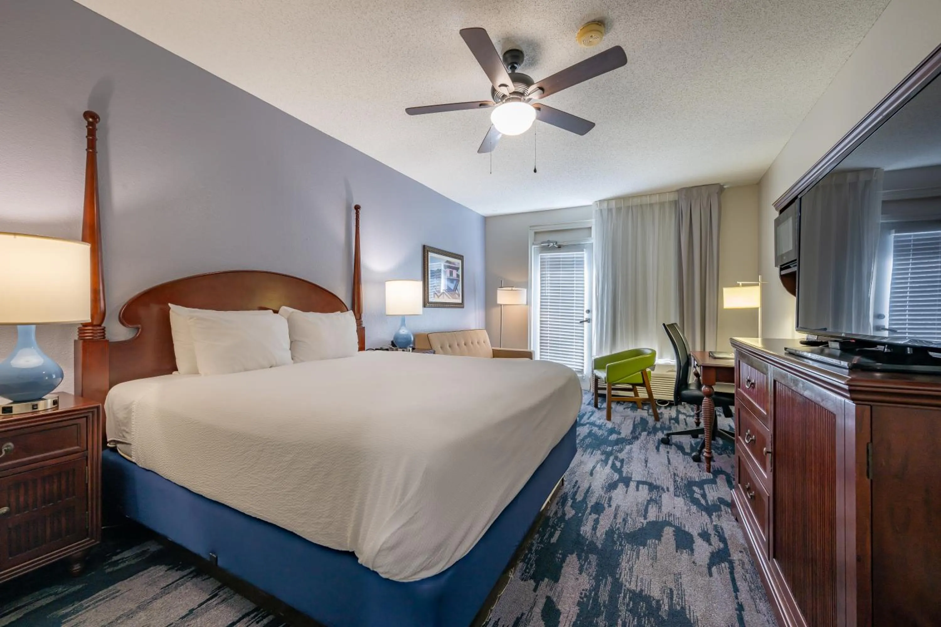 Balcony/Terrace, Bed in SummerPlace Inn