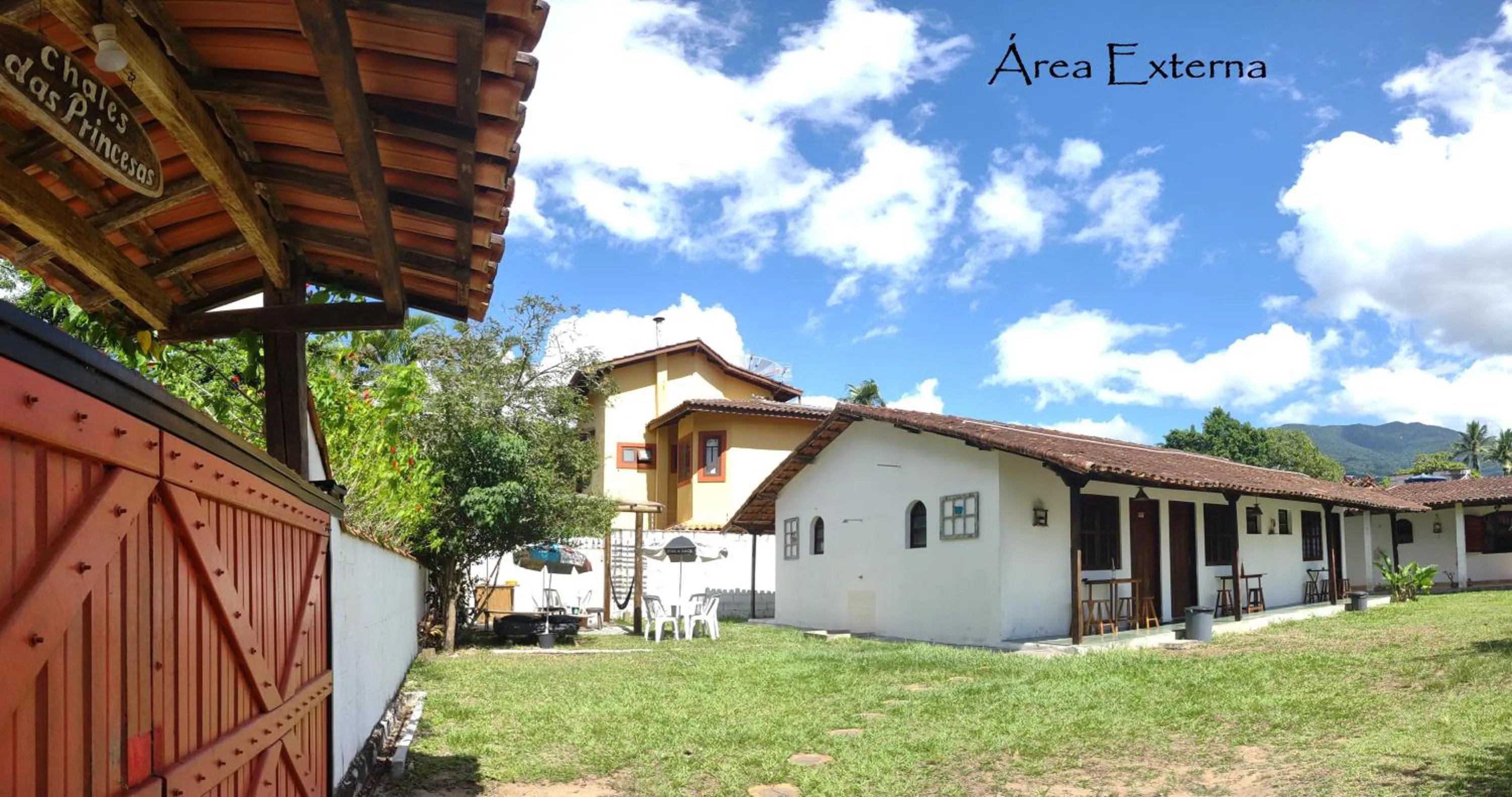 Property building in Chalé das Princesas