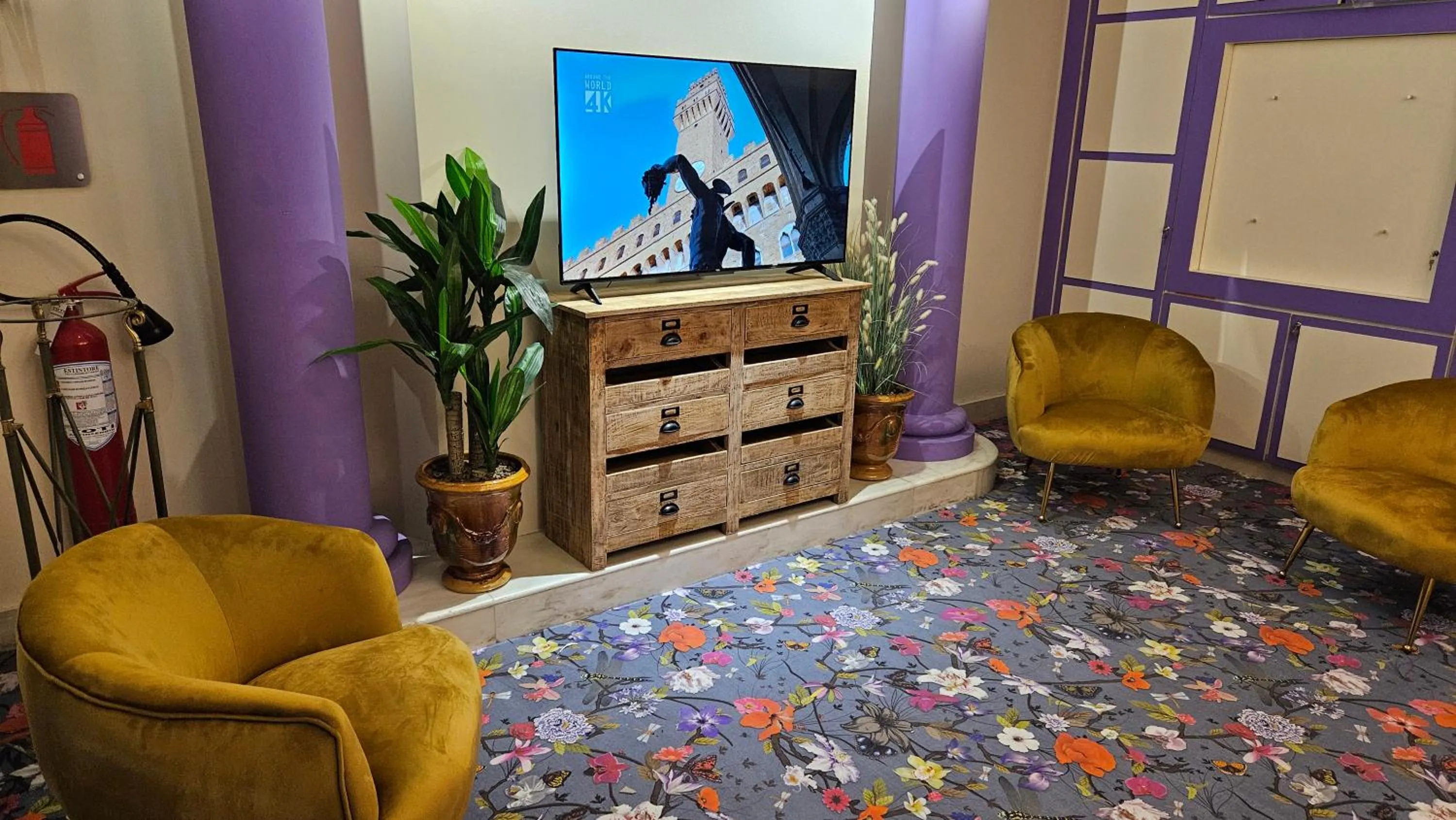 TV and multimedia in Select Executive Residence