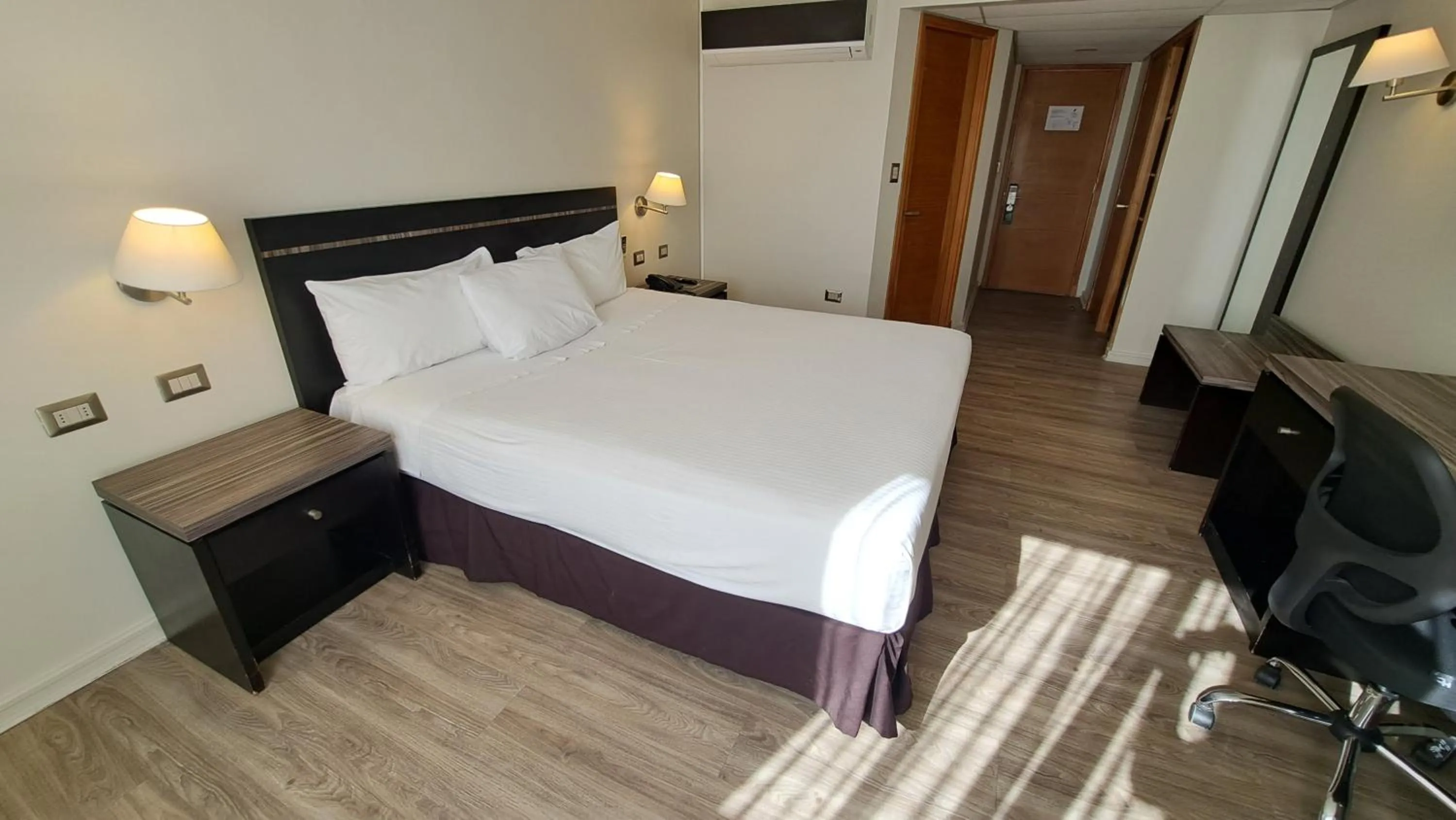 Bed in Hotel Diego de Almagro La Serena