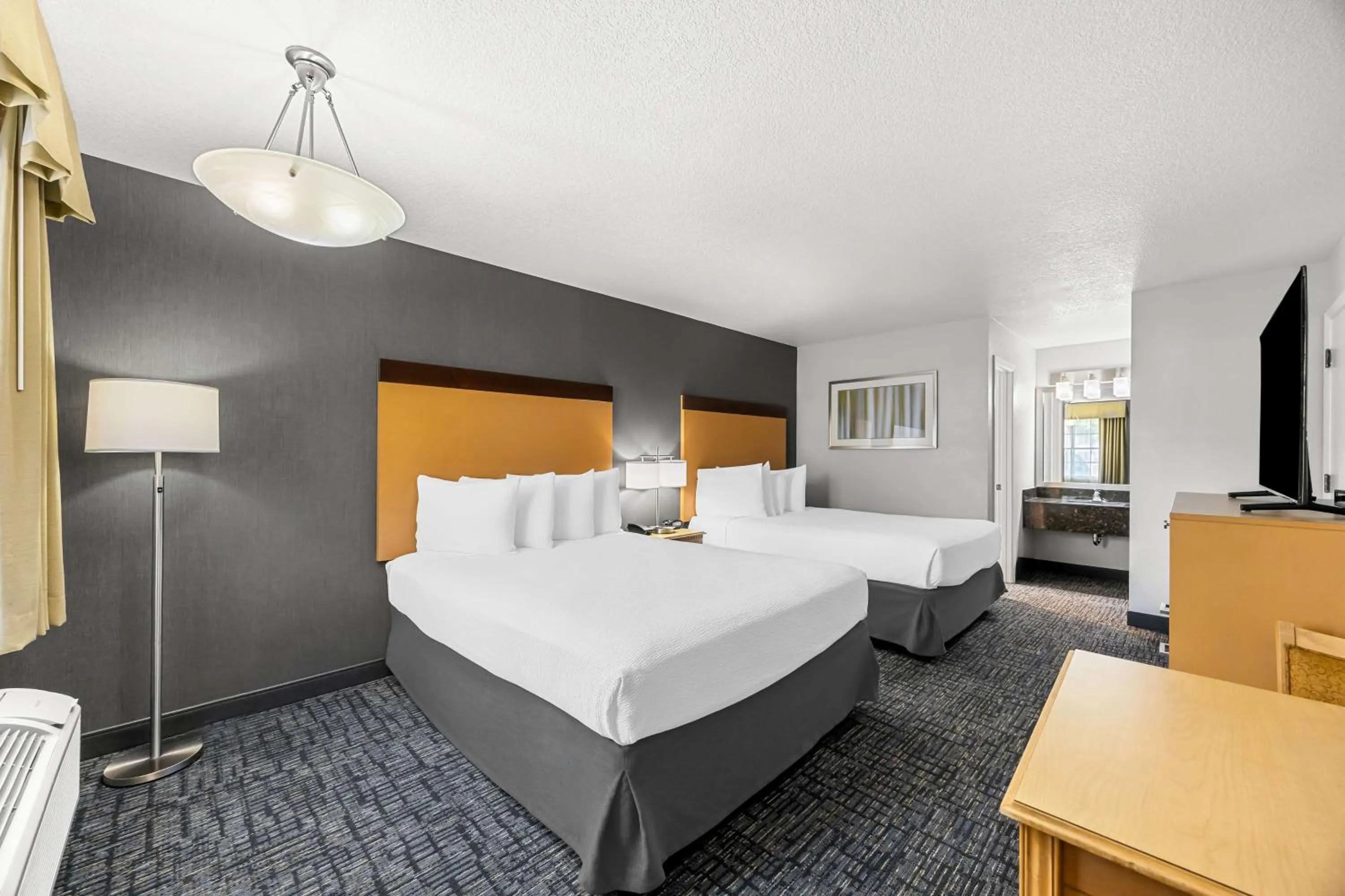 Bedroom, Bed in Best Western Horizon Inn