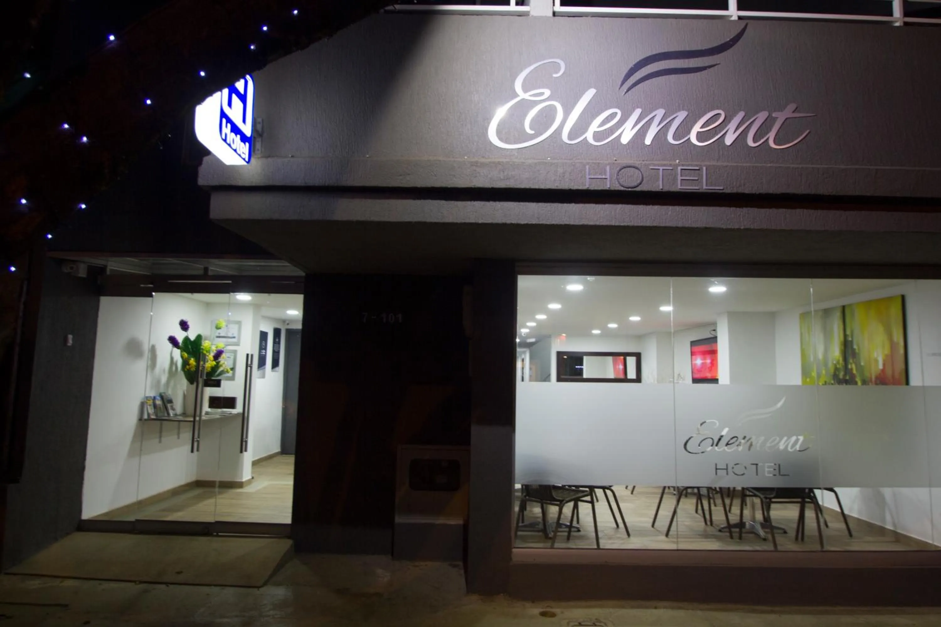 Facade/entrance in Element Hotel