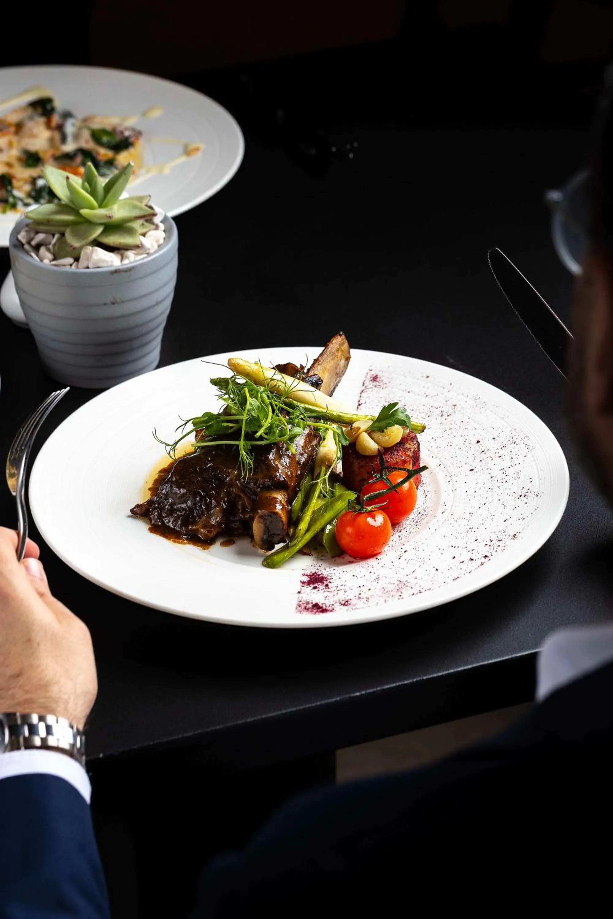 Restaurant/places to eat in Levatio Suites Muscat, a member of Radisson Individuals