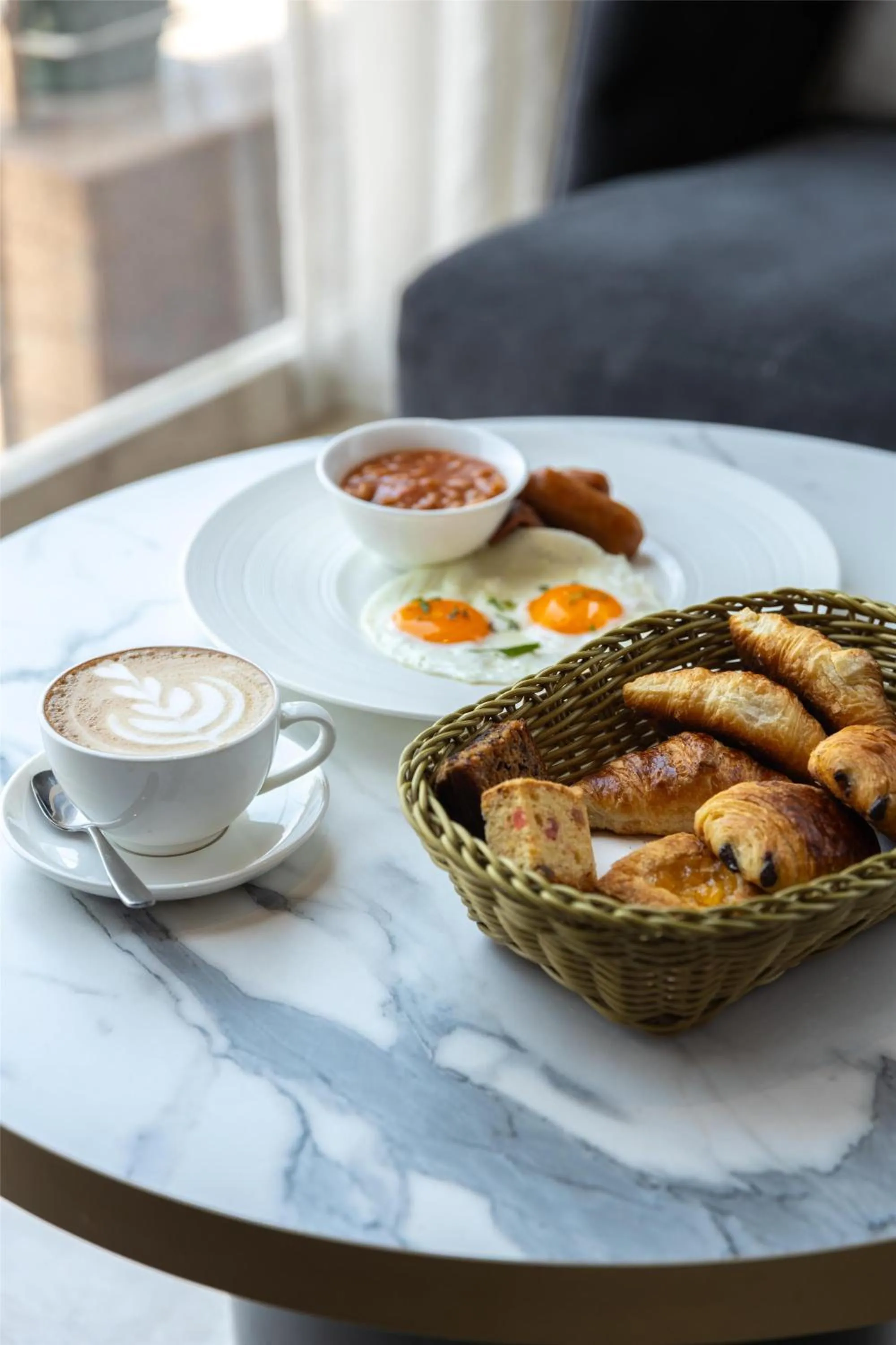 Restaurant/places to eat in Levatio Suites Muscat, a member of Radisson Individuals