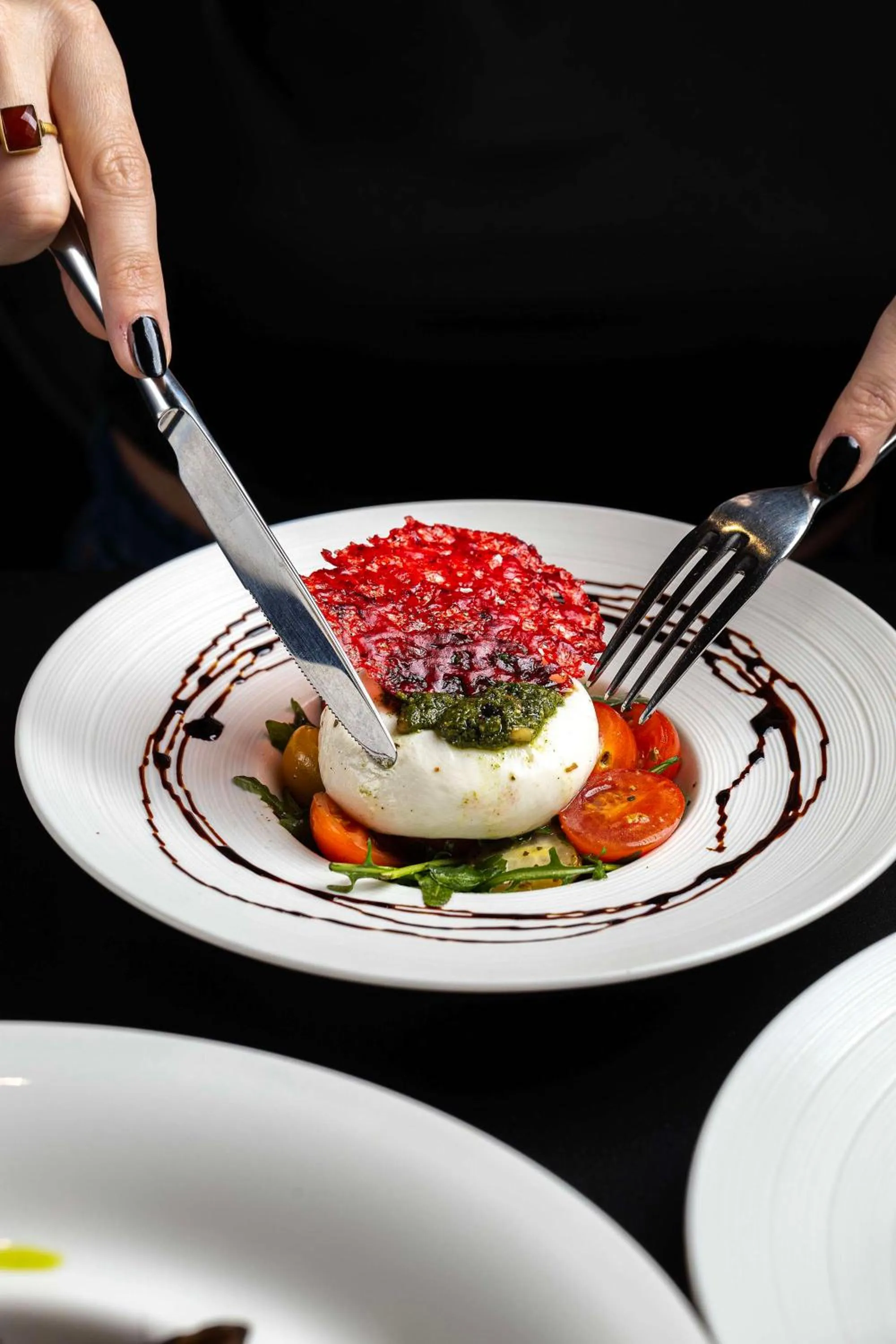 Food and drinks in Levatio Suites Muscat, a member of Radisson Individuals