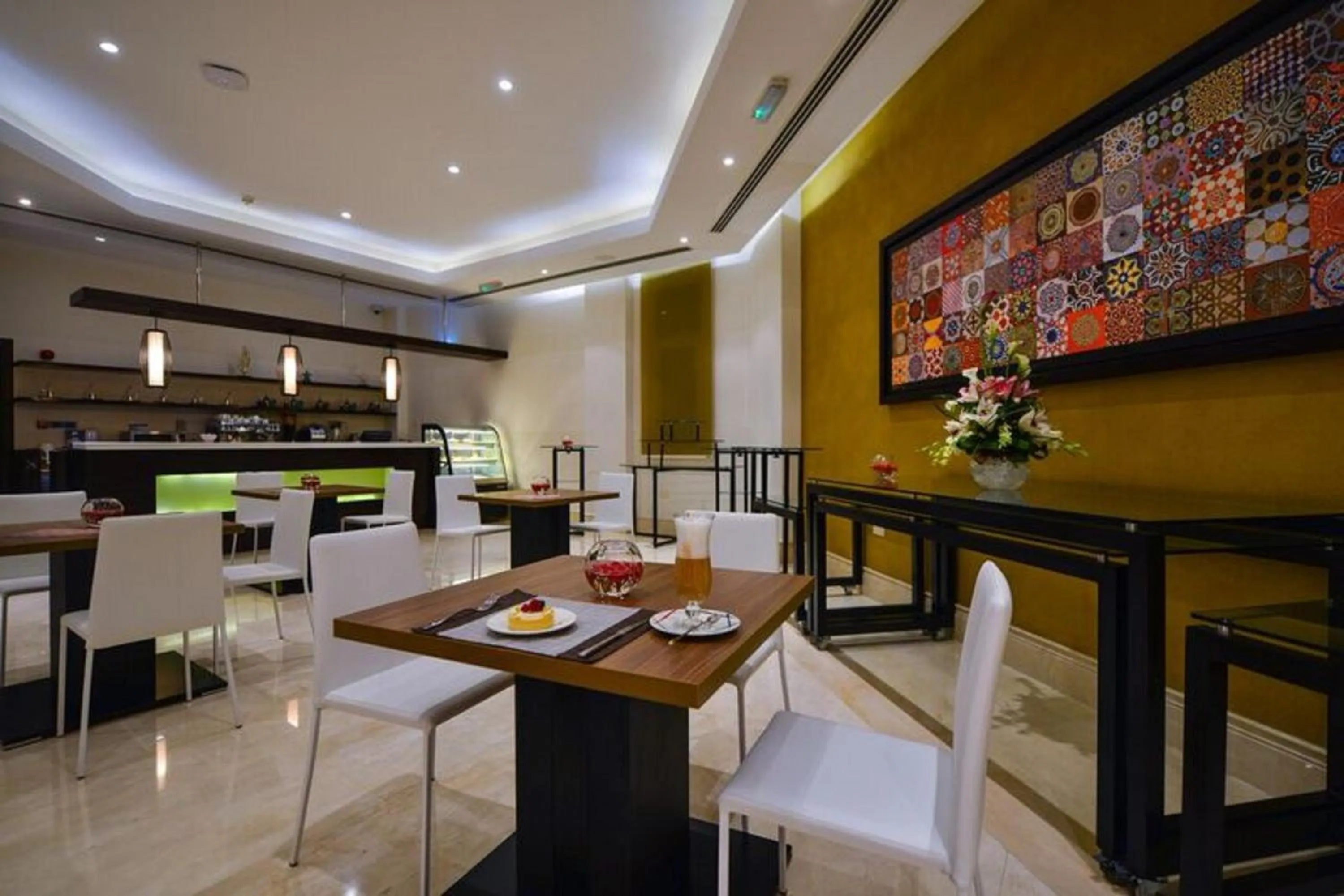 Restaurant/places to eat in Simaisma A Murwab Resort