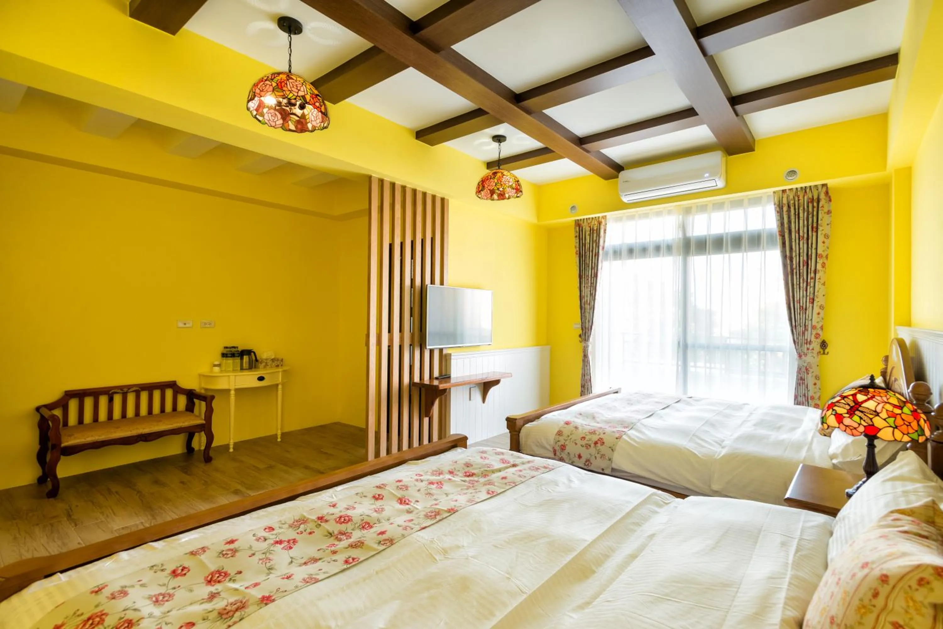 Photo of the whole room, Bed in 伊笛幔休閒民宿 電梯民宿 車位需預約