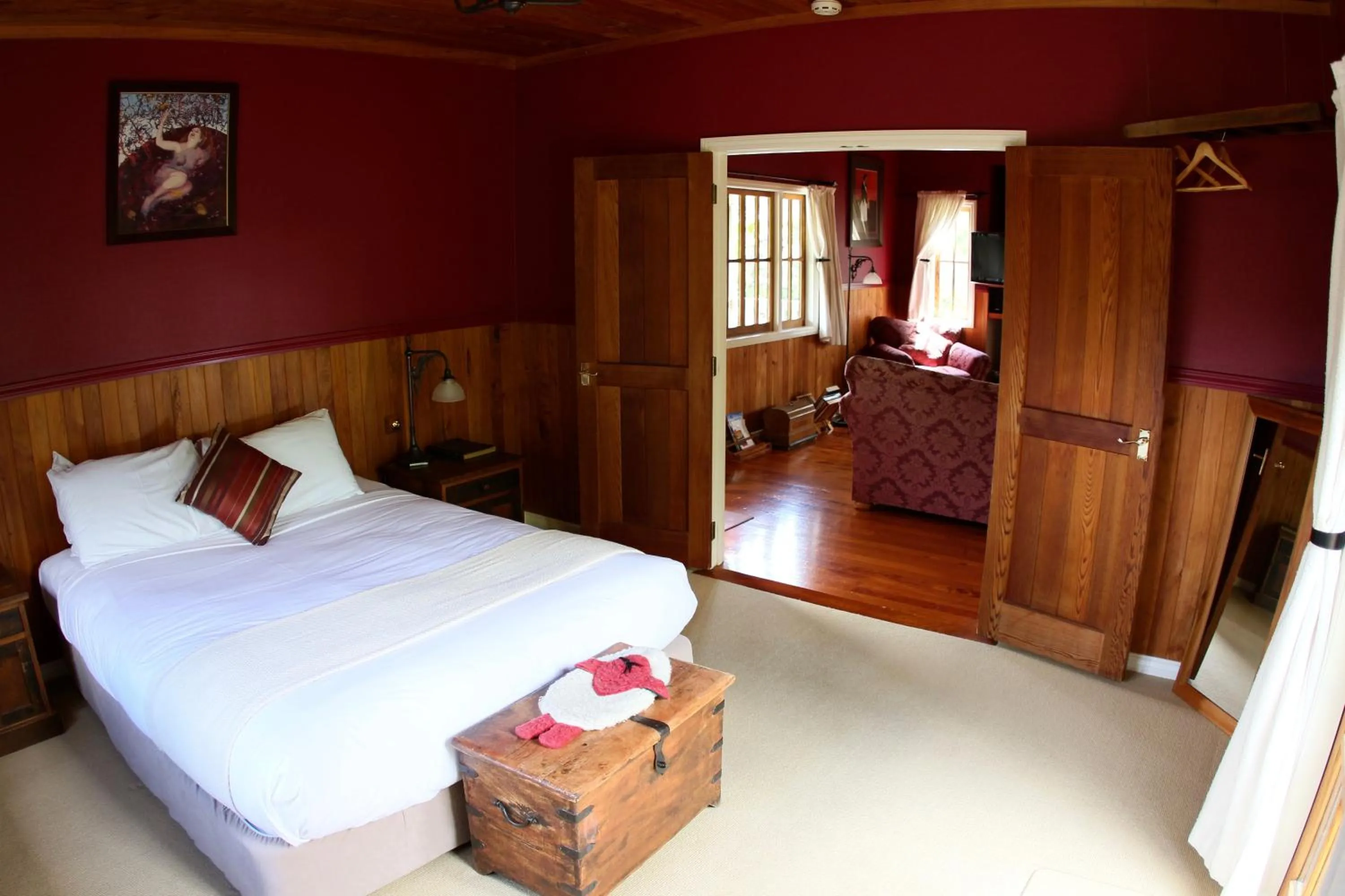 Bedroom, Bed in Vineyard Cottages - Kumeu