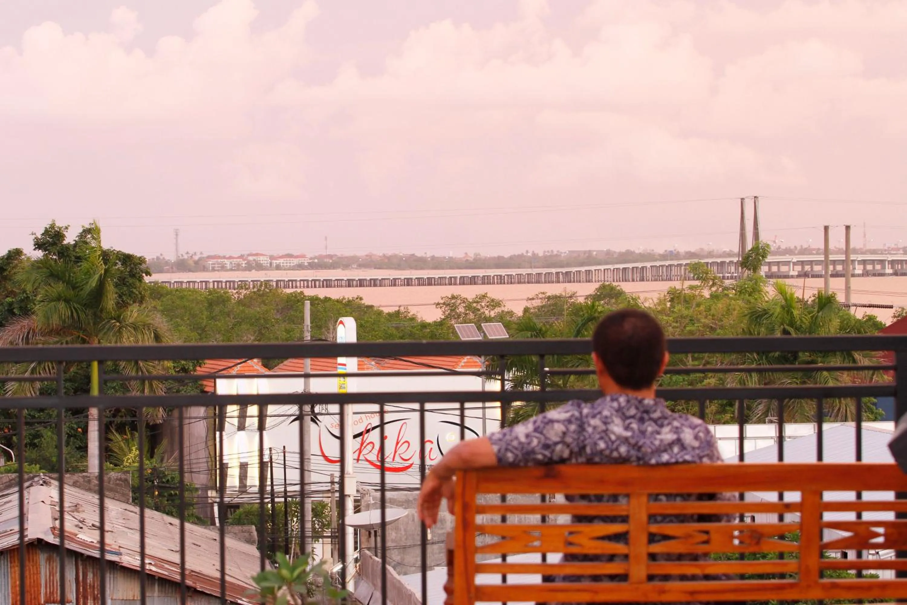 Guests, Balcony/Terrace in Lowcost Bed & Breakfast