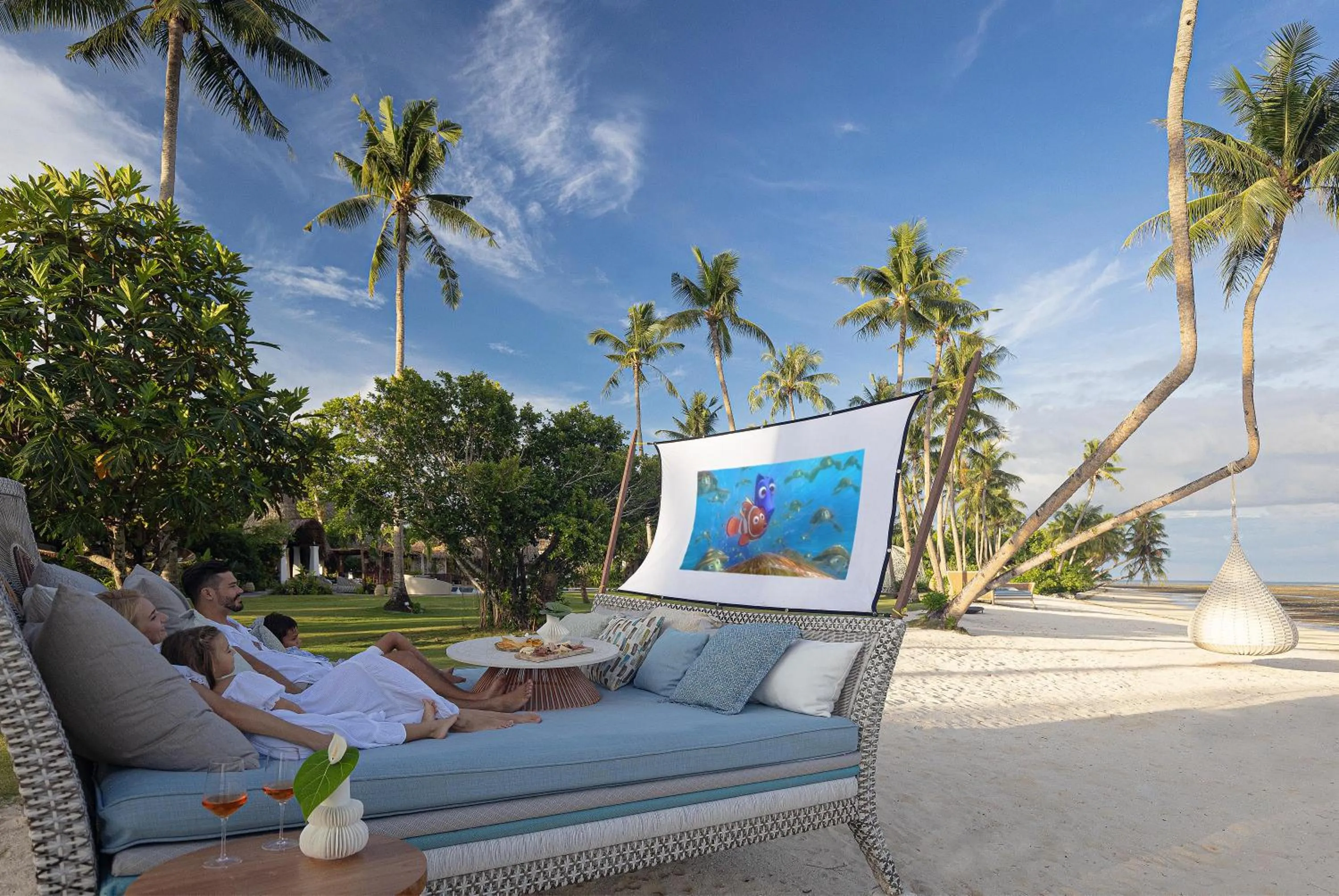 Communal lounge/ TV room in Nay Palad Hideaway - All Inclusive Stay