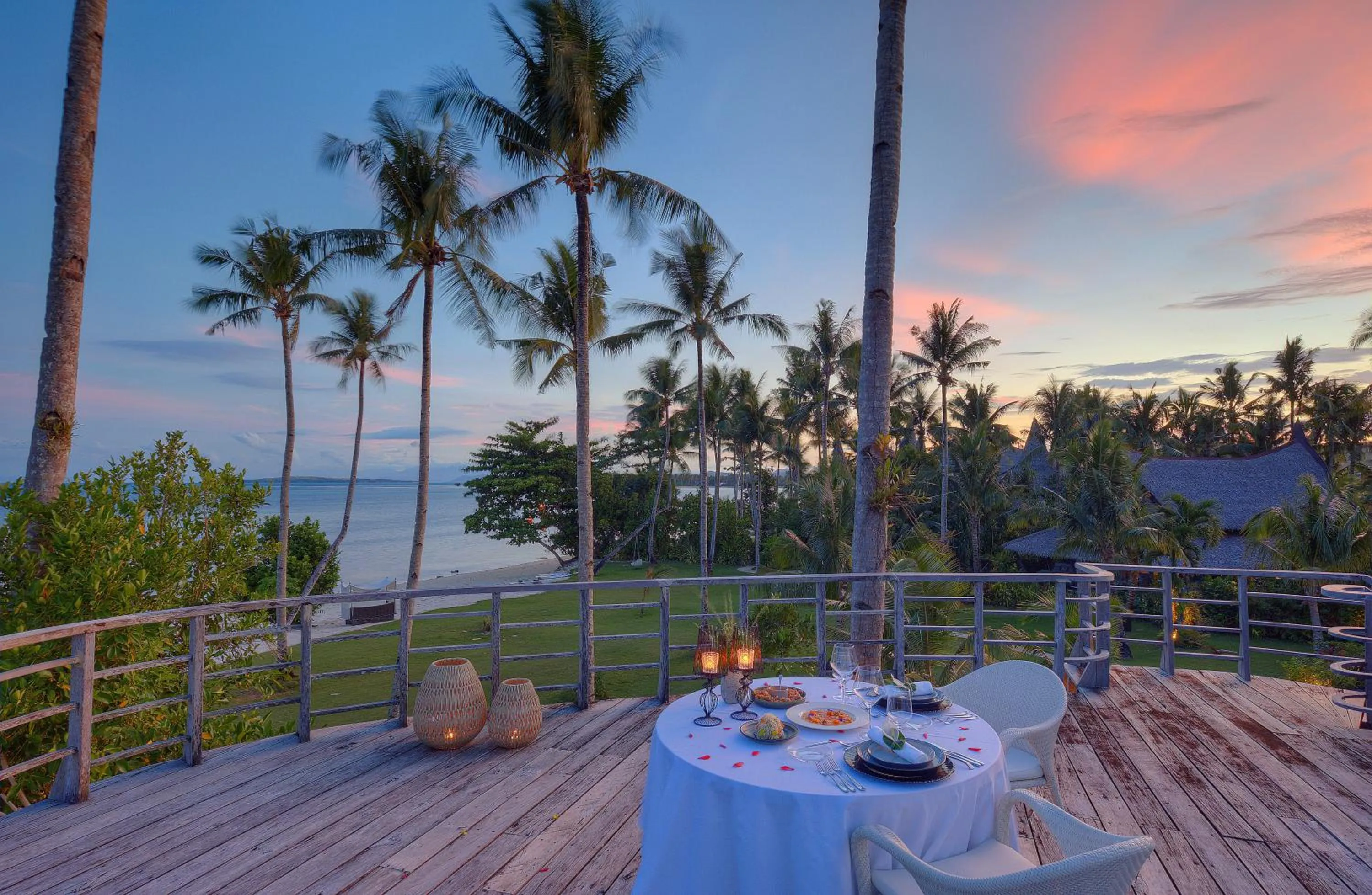 Restaurant/places to eat in Nay Palad Hideaway - All Inclusive Stay