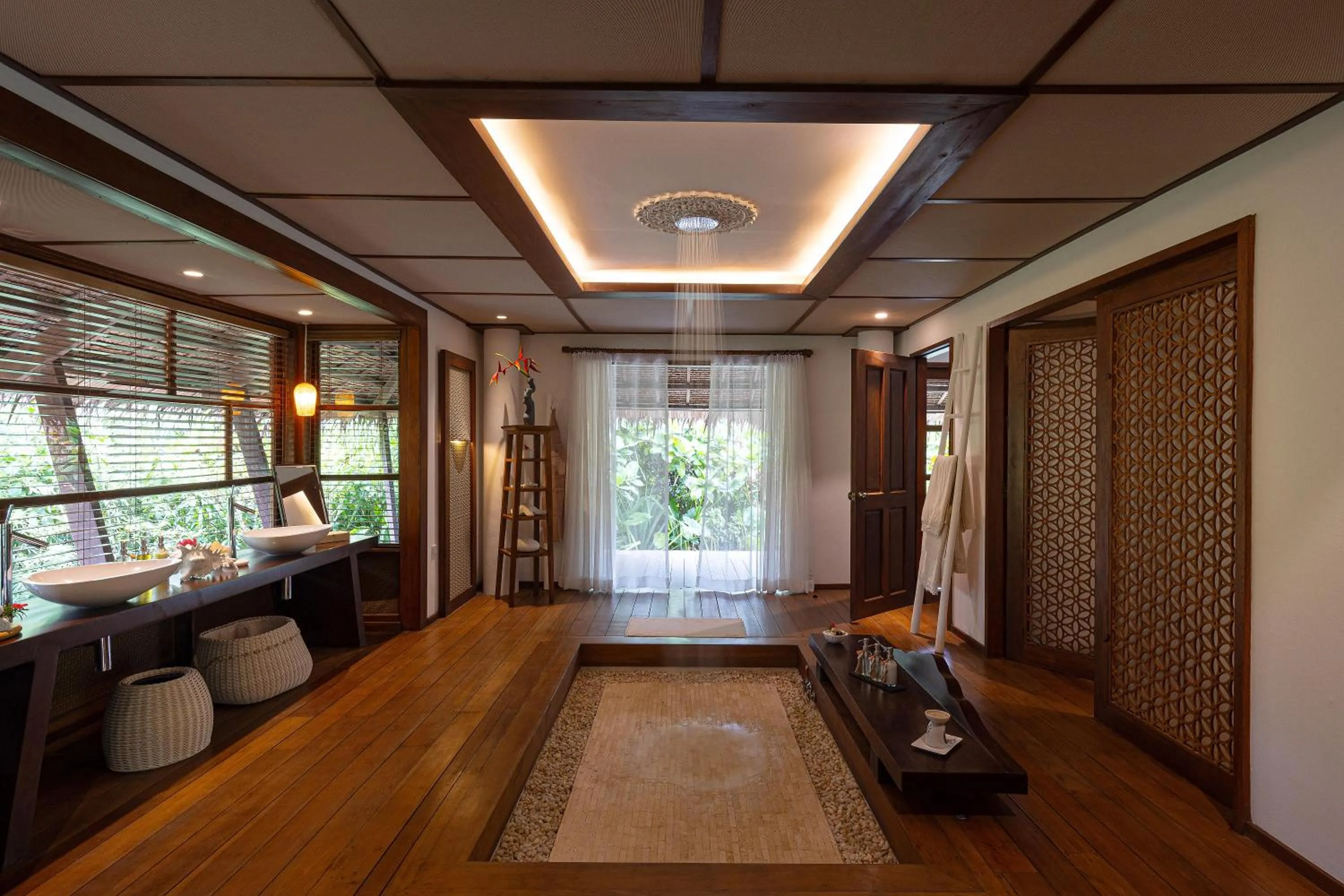 Shower in Nay Palad Hideaway - All Inclusive Stay