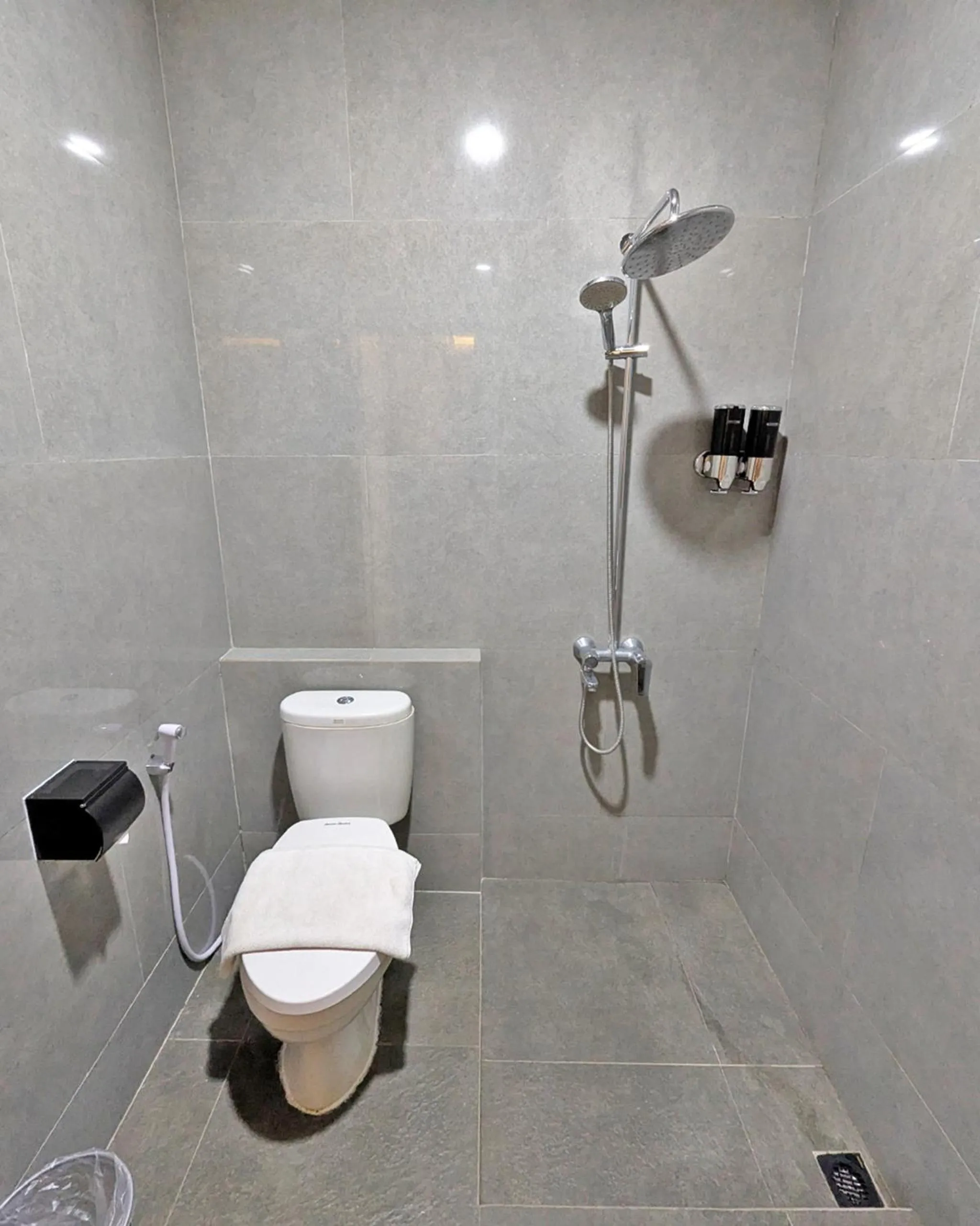 Bathroom in The Amrta Borobudur