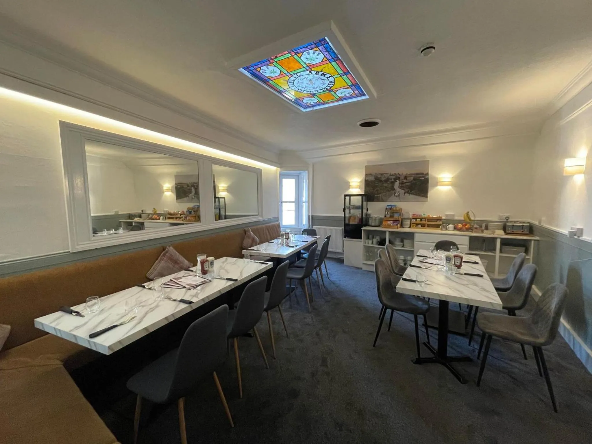 Breakfast in Airlie Arms Hotel