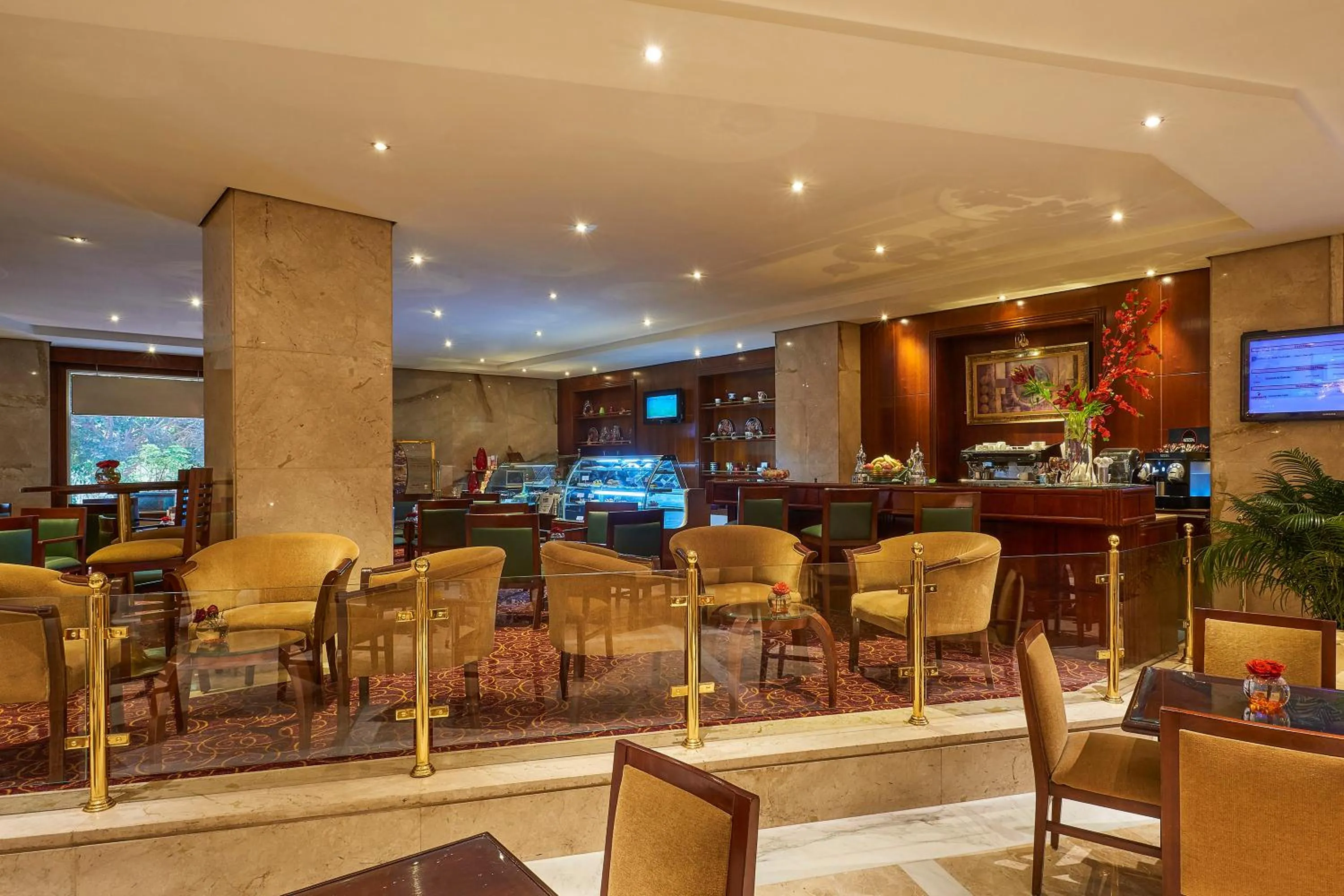 Restaurant/places to eat in Safir Hotel Cairo