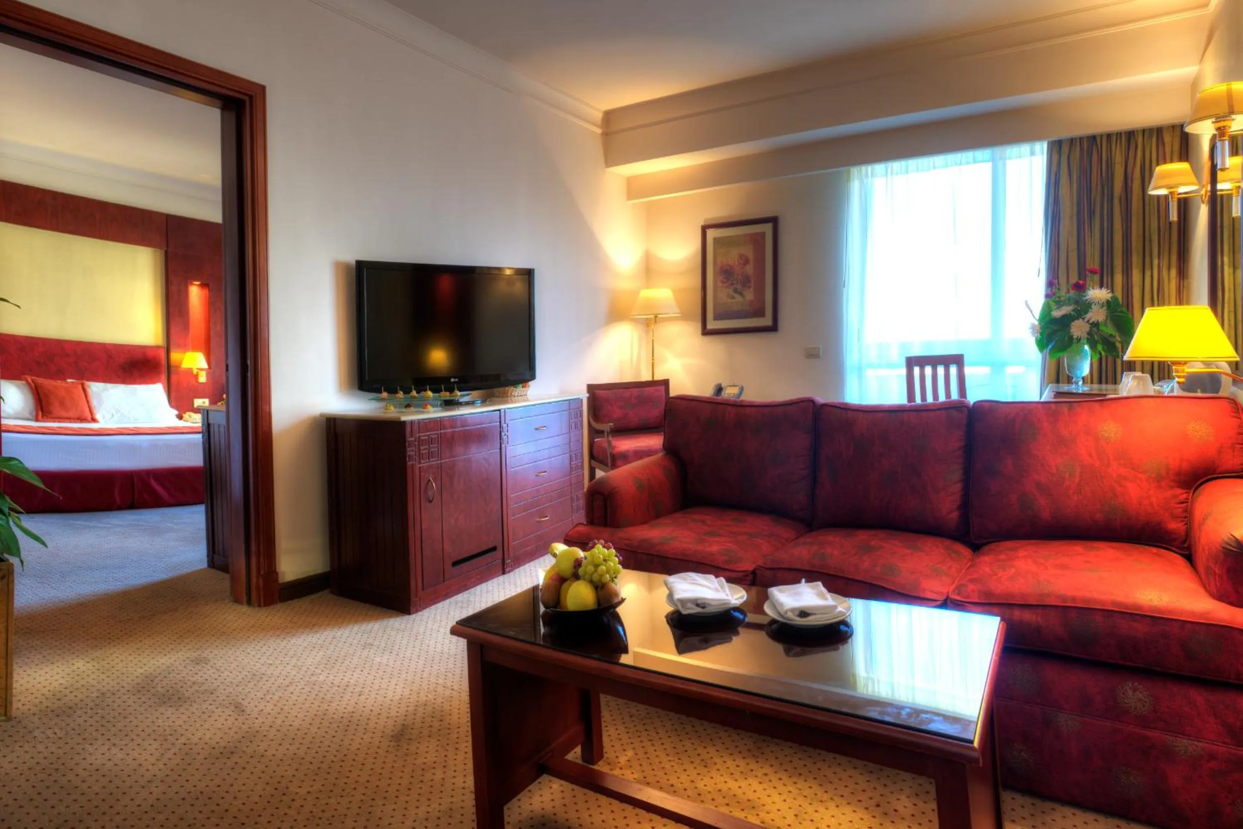 Seating area, Bed in Safir Hotel Cairo