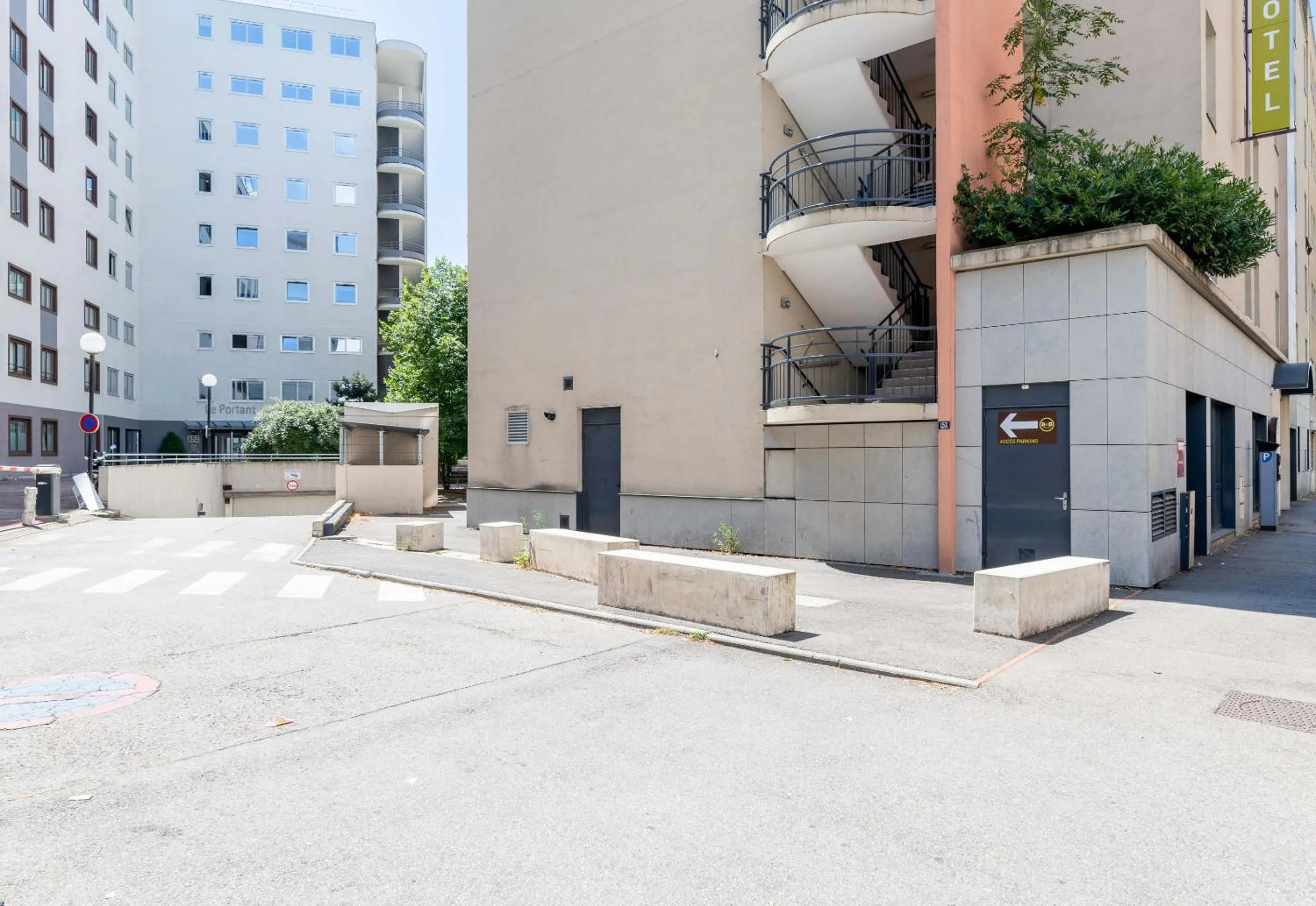 Property building in B&B HOTEL Lyon Caluire Cité Internationale