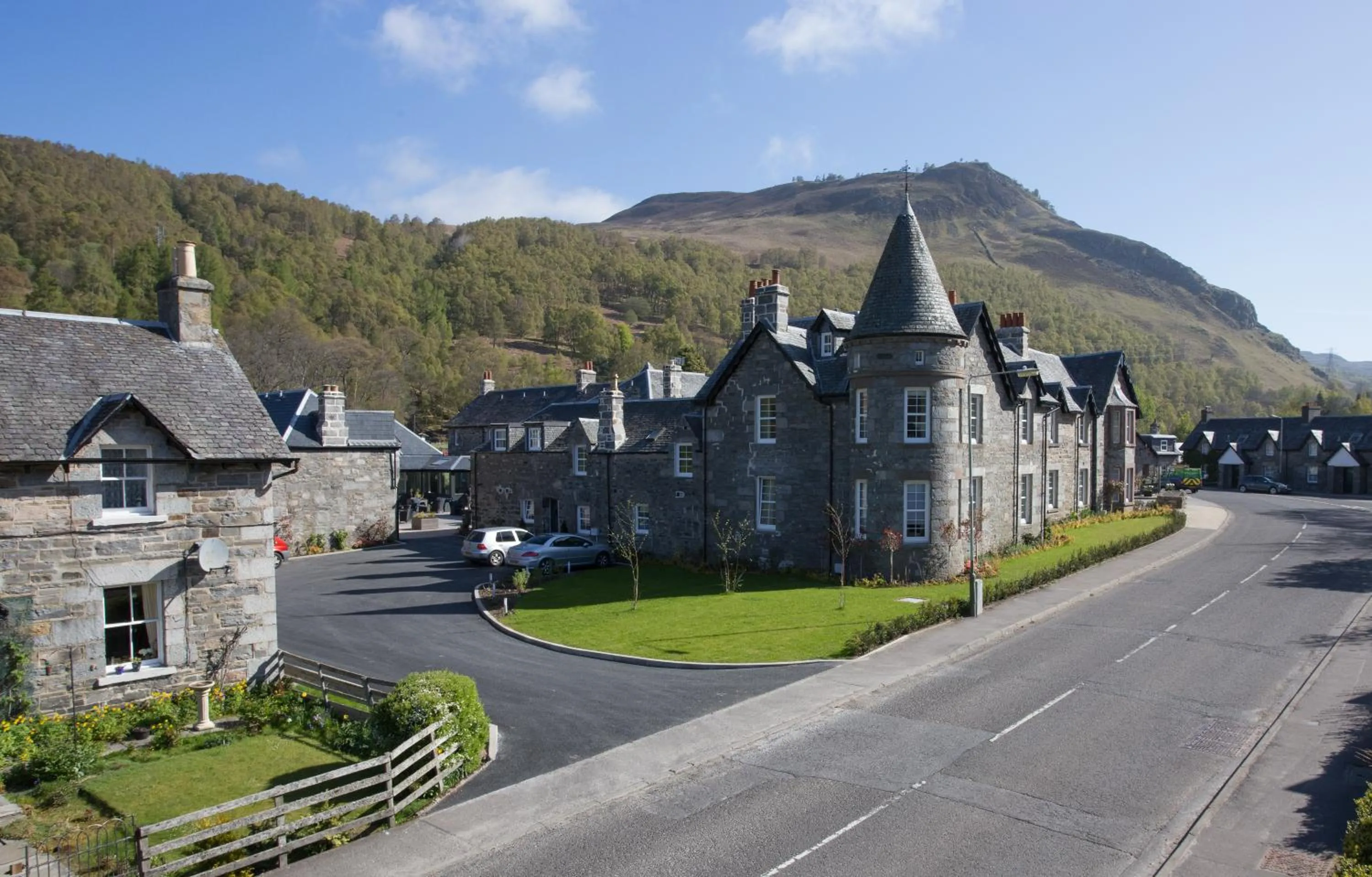 Property building in Dunalastair Hotel Suites