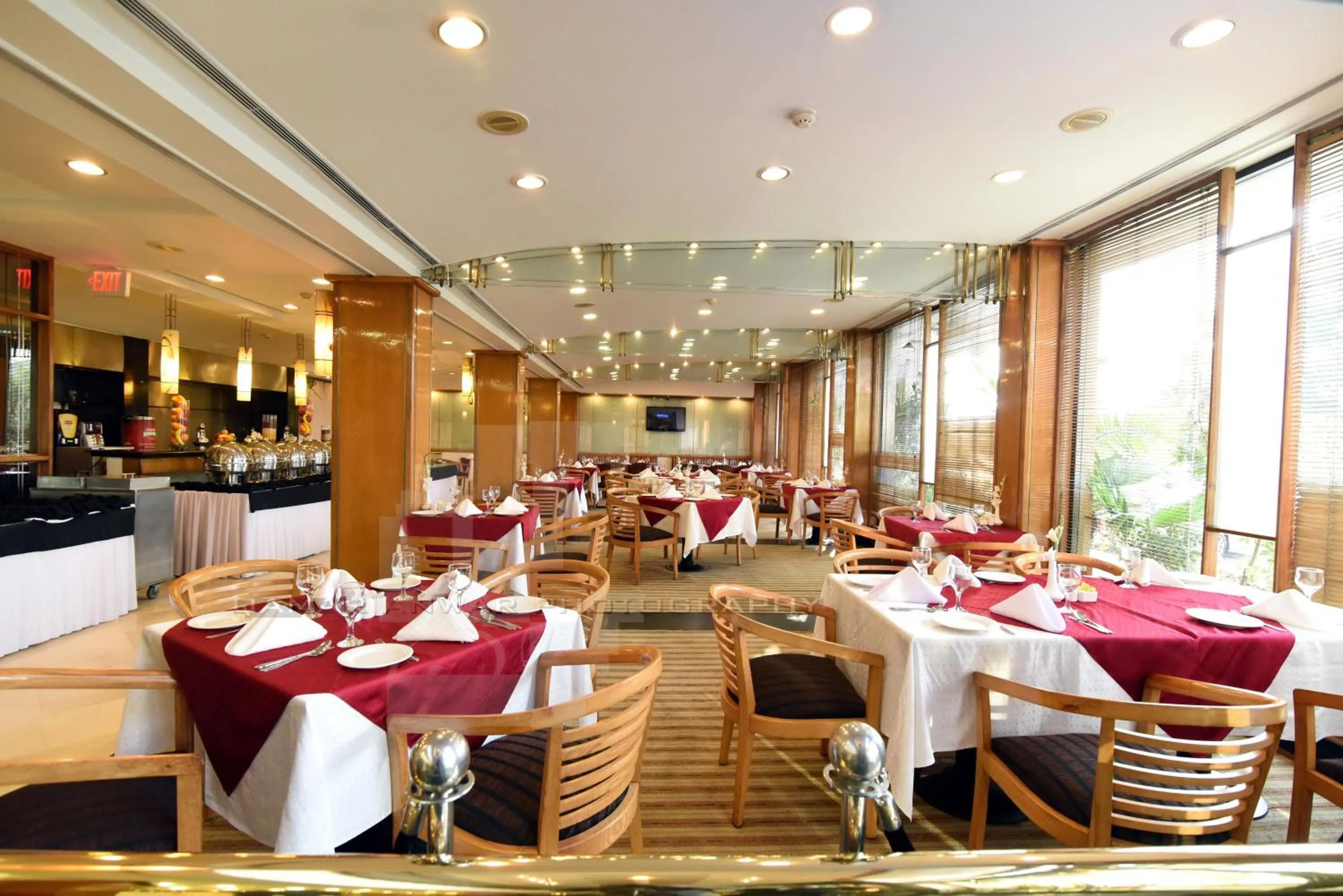 Restaurant/places to eat in Hotel Crown Plaza Islamabad