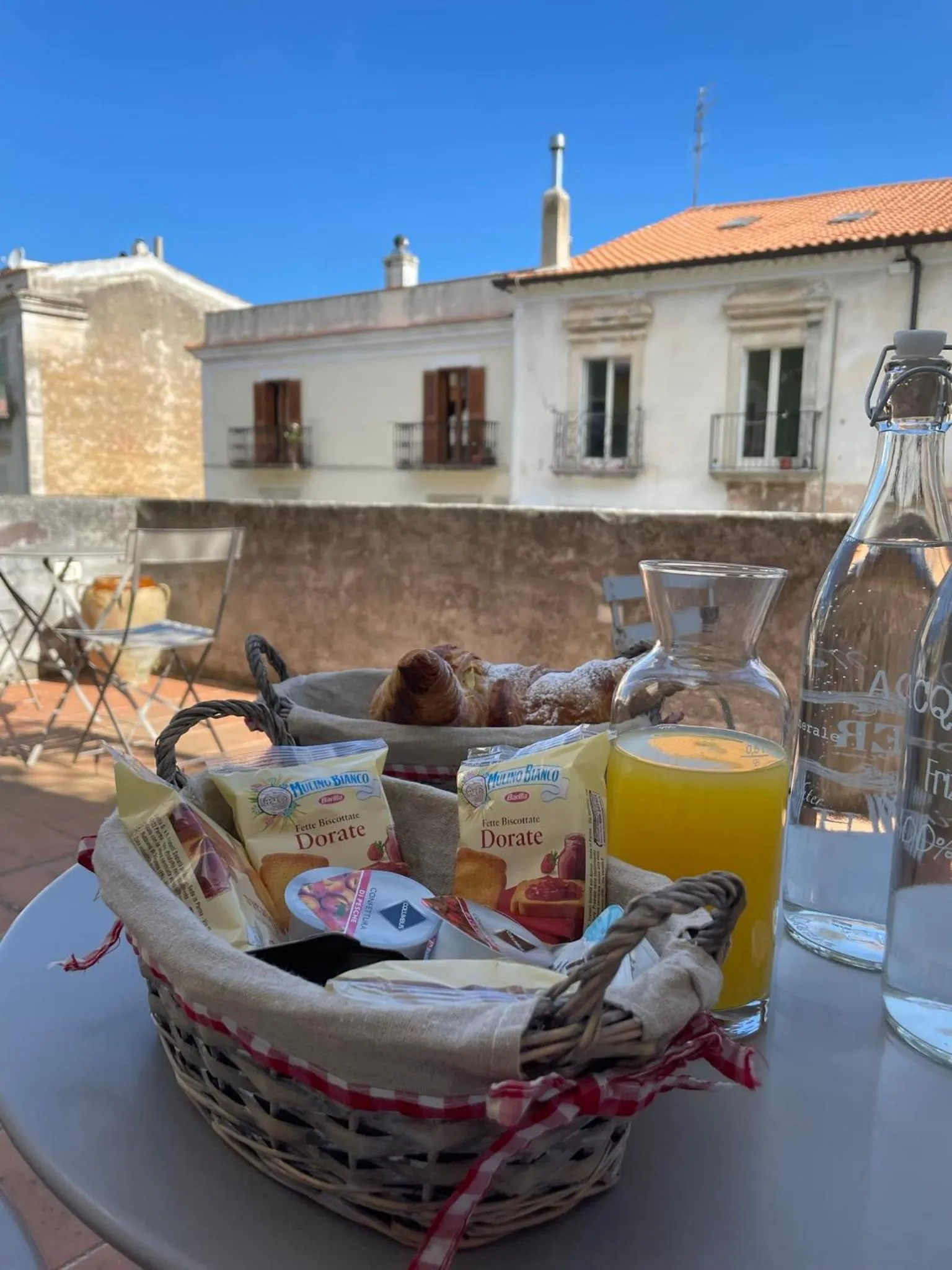 Breakfast in Donna Elena