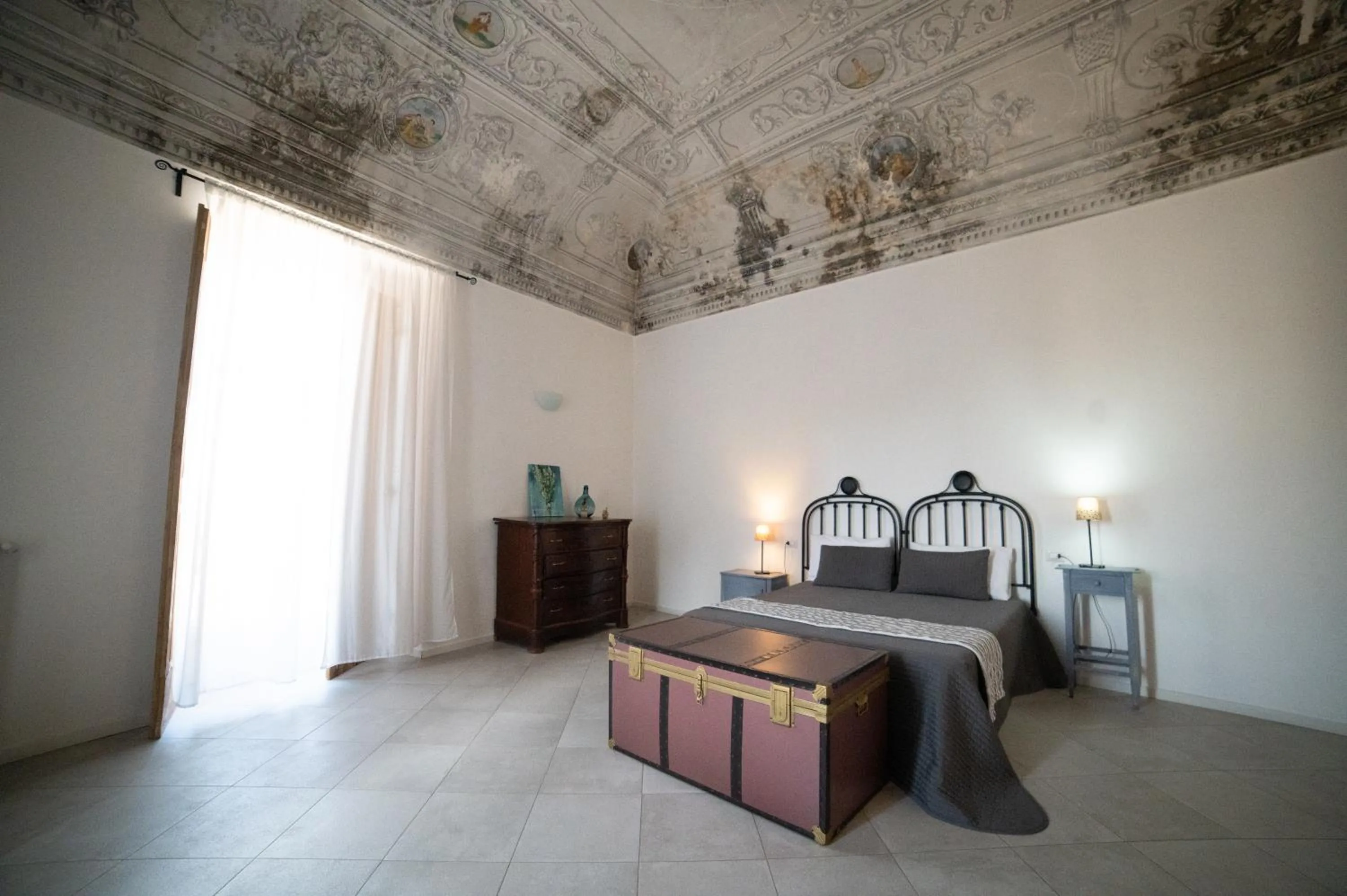 Bedroom, Bed in Donna Elena