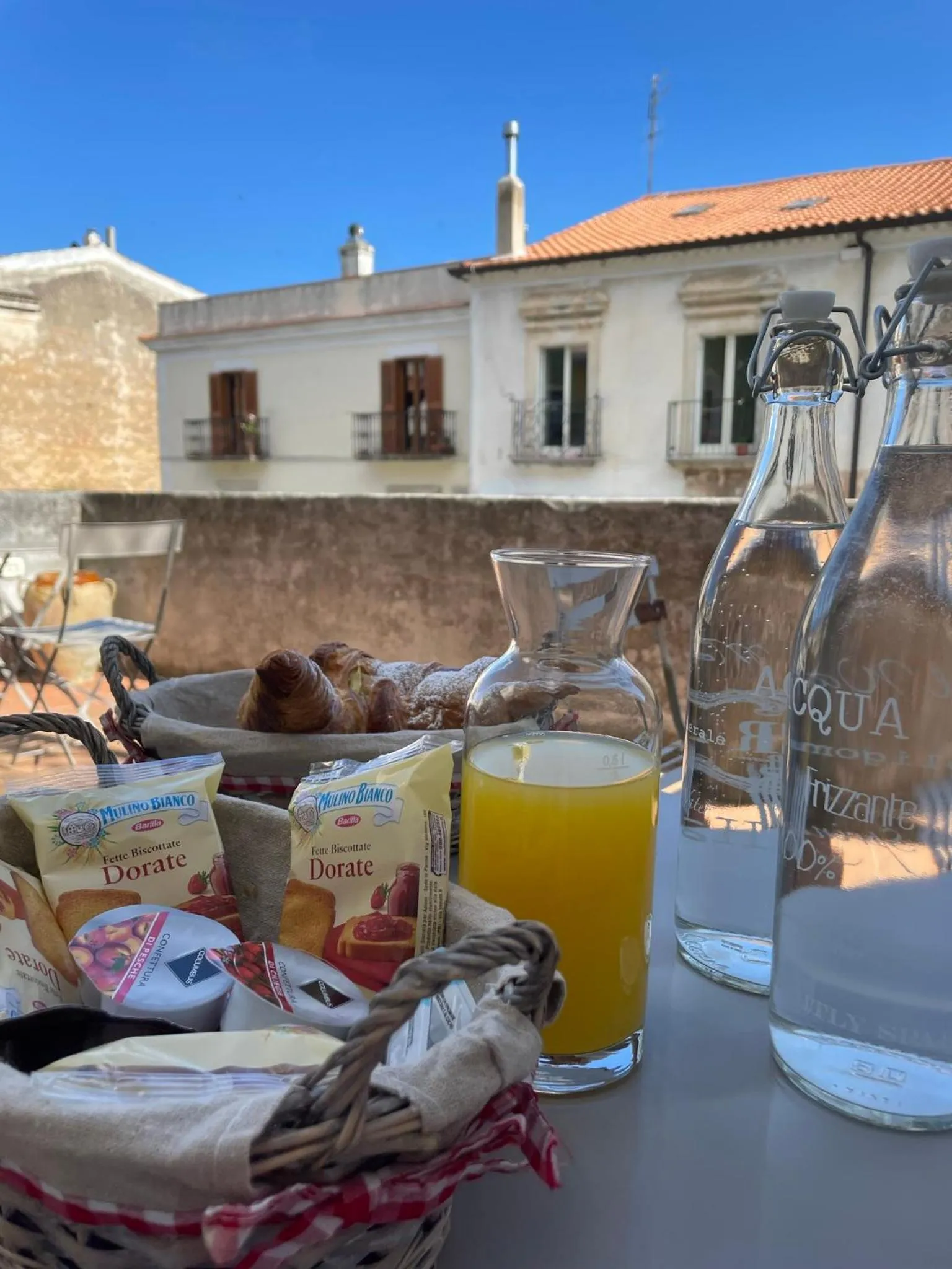 Breakfast in Donna Elena