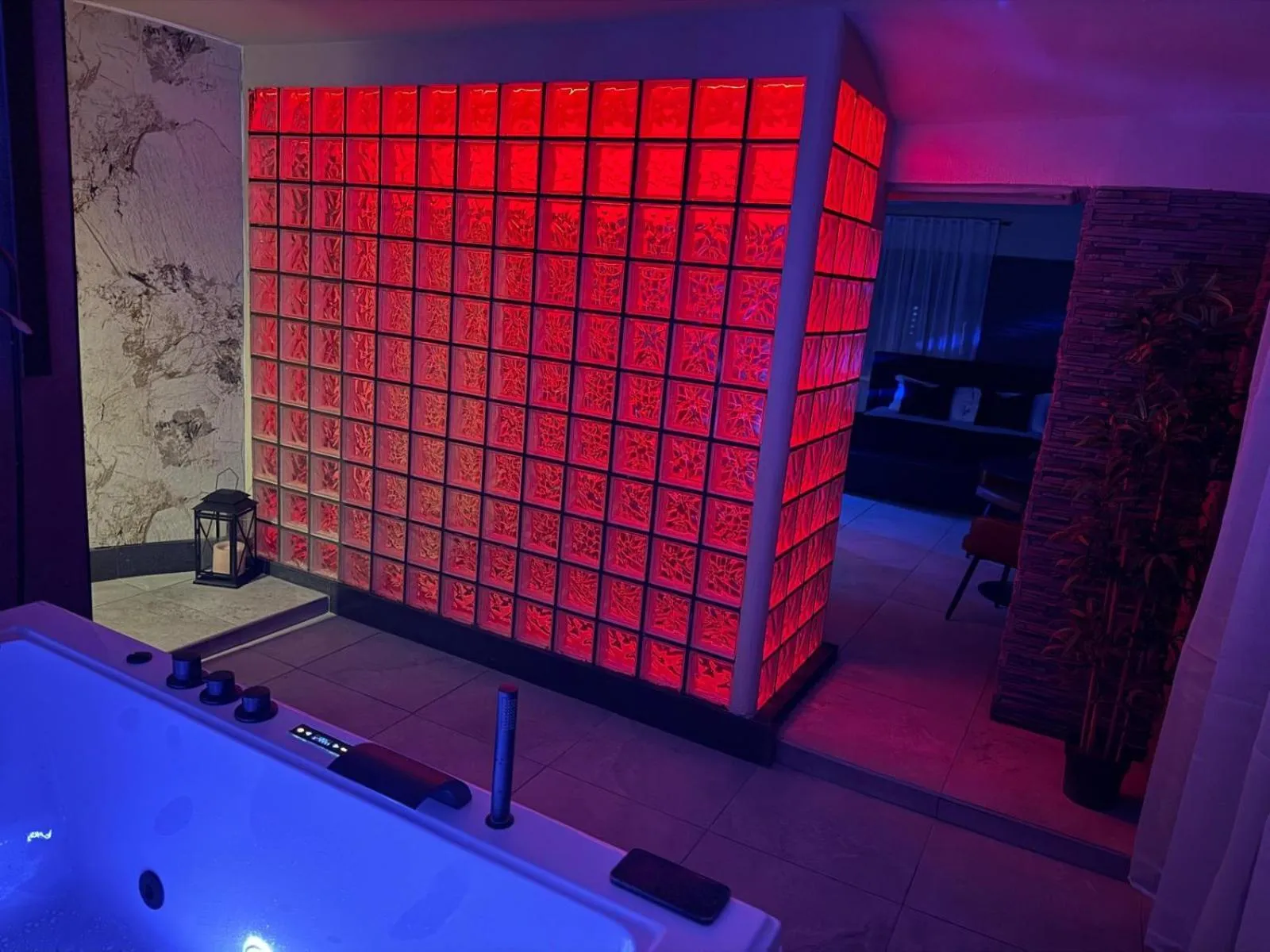 Hot Tub in Hotel Angioino & Spa