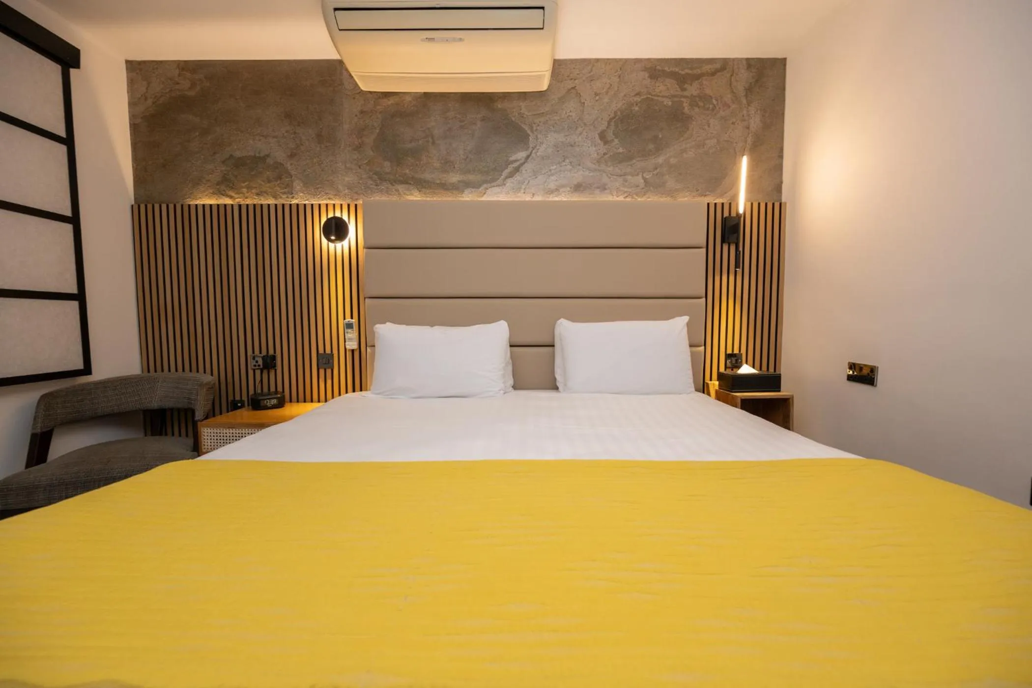 Bed in The Studley Hotel