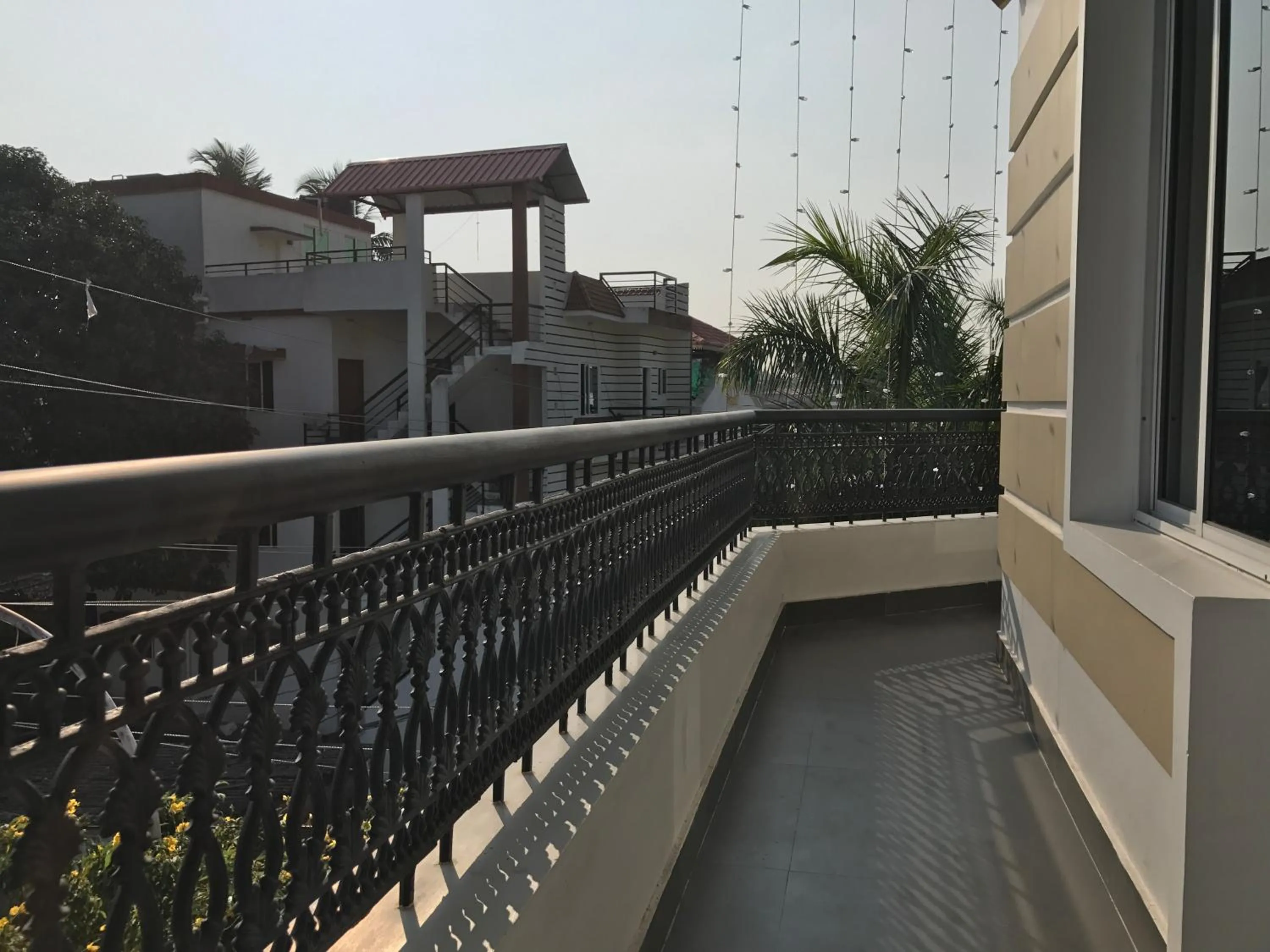 Decorative detail in Daffodils Spice Court