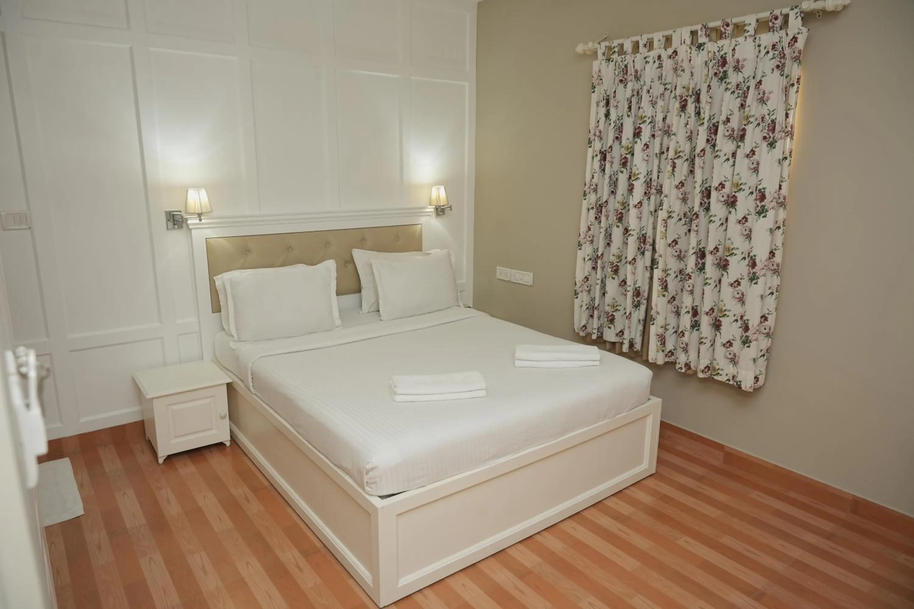 Bed in Daffodils Spice Court